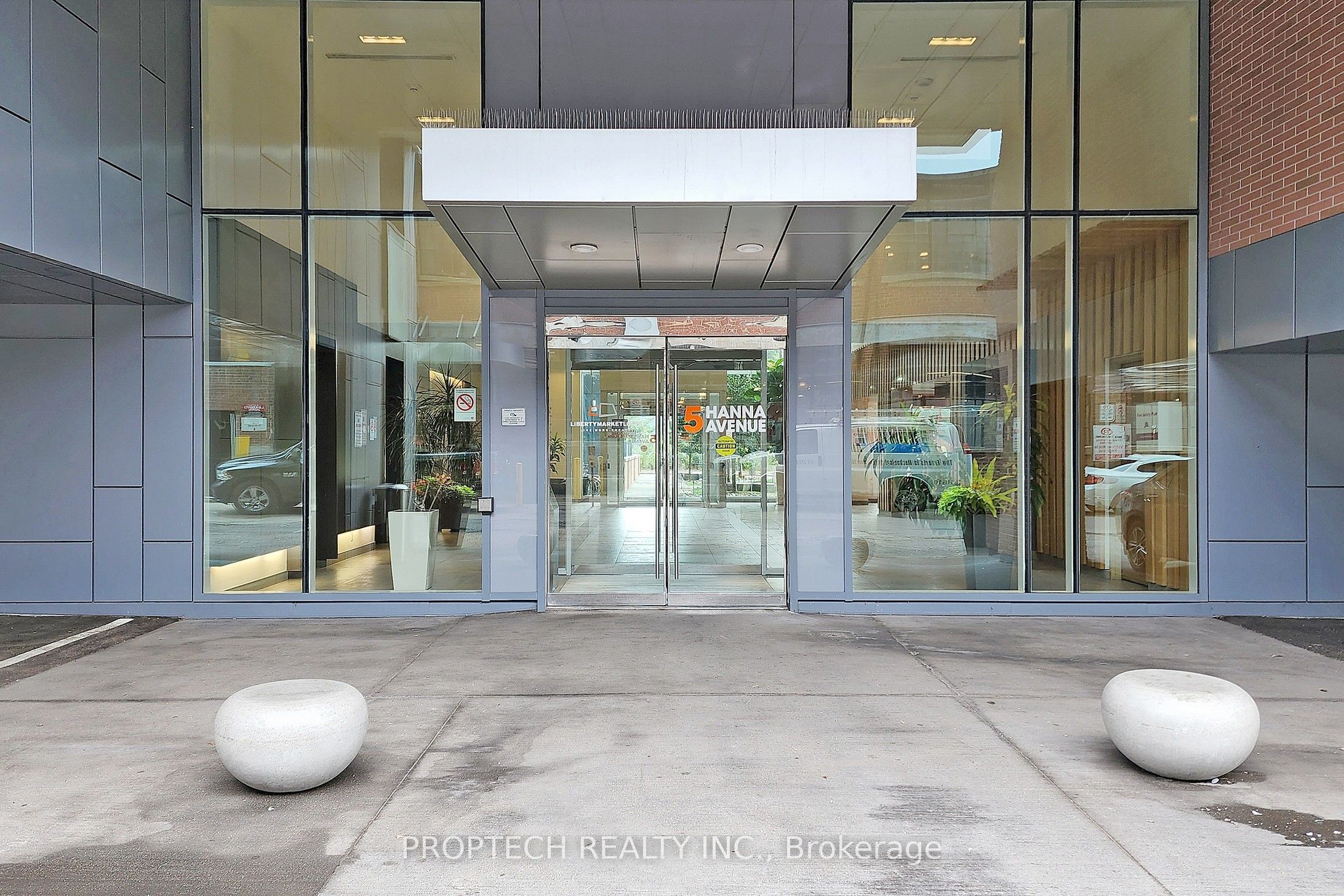 5 Hanna Avenue 509, Toronto, ON M6K 0B3 photo 2