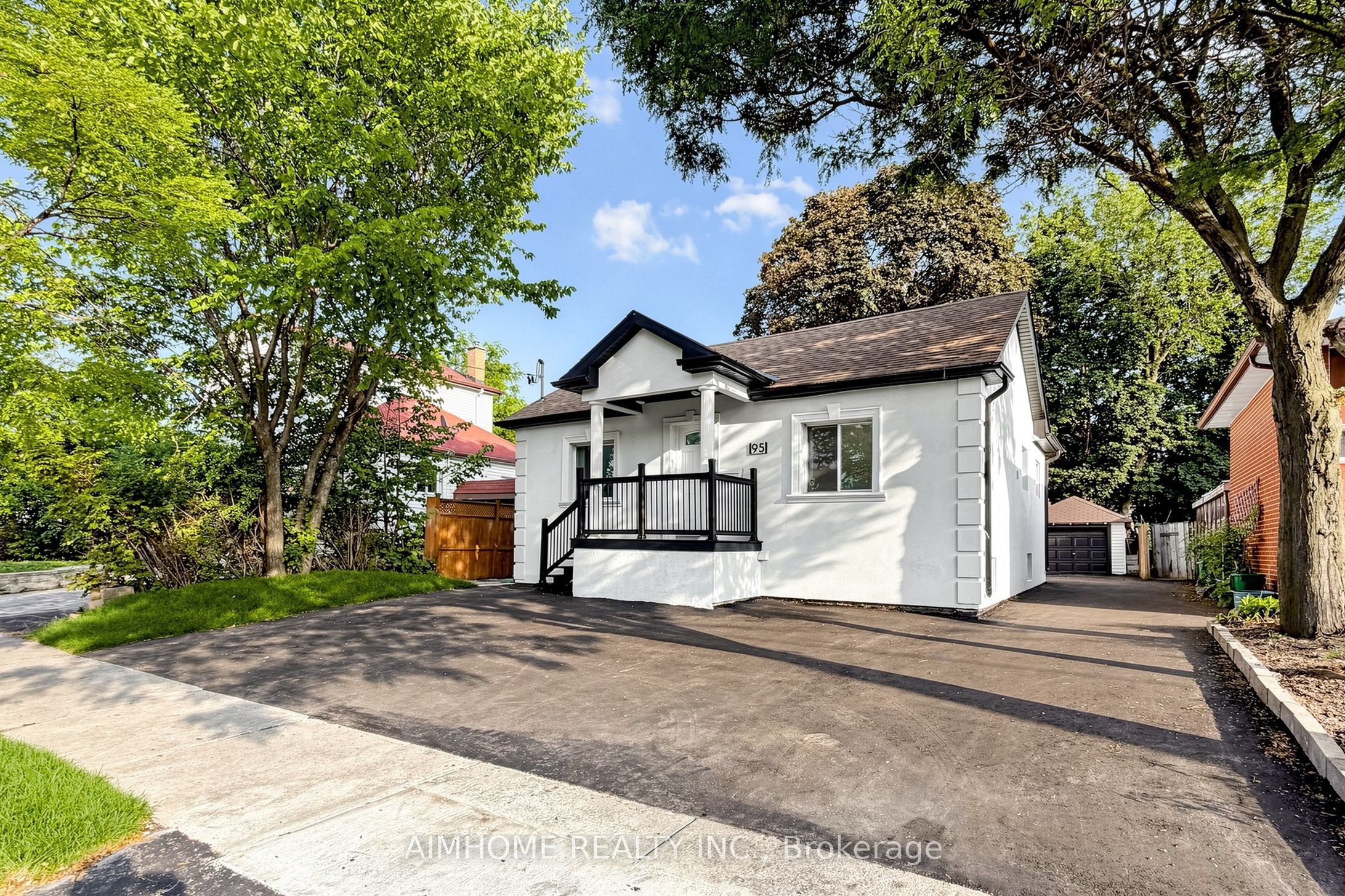 95 Steeles Avenue E, Toronto, ON M2M 3Y4 photo 5