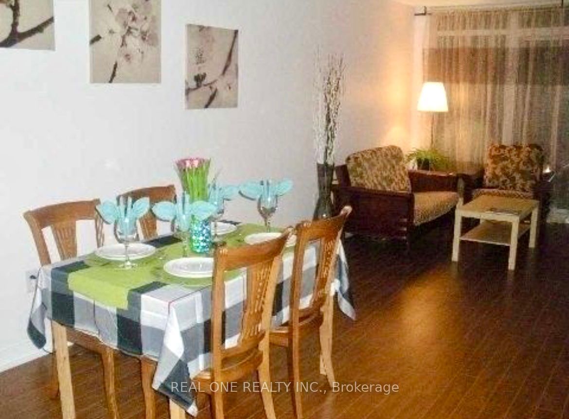 8 Telegram Mews 627, Toronto, ON M5V 3Z5 photo 5