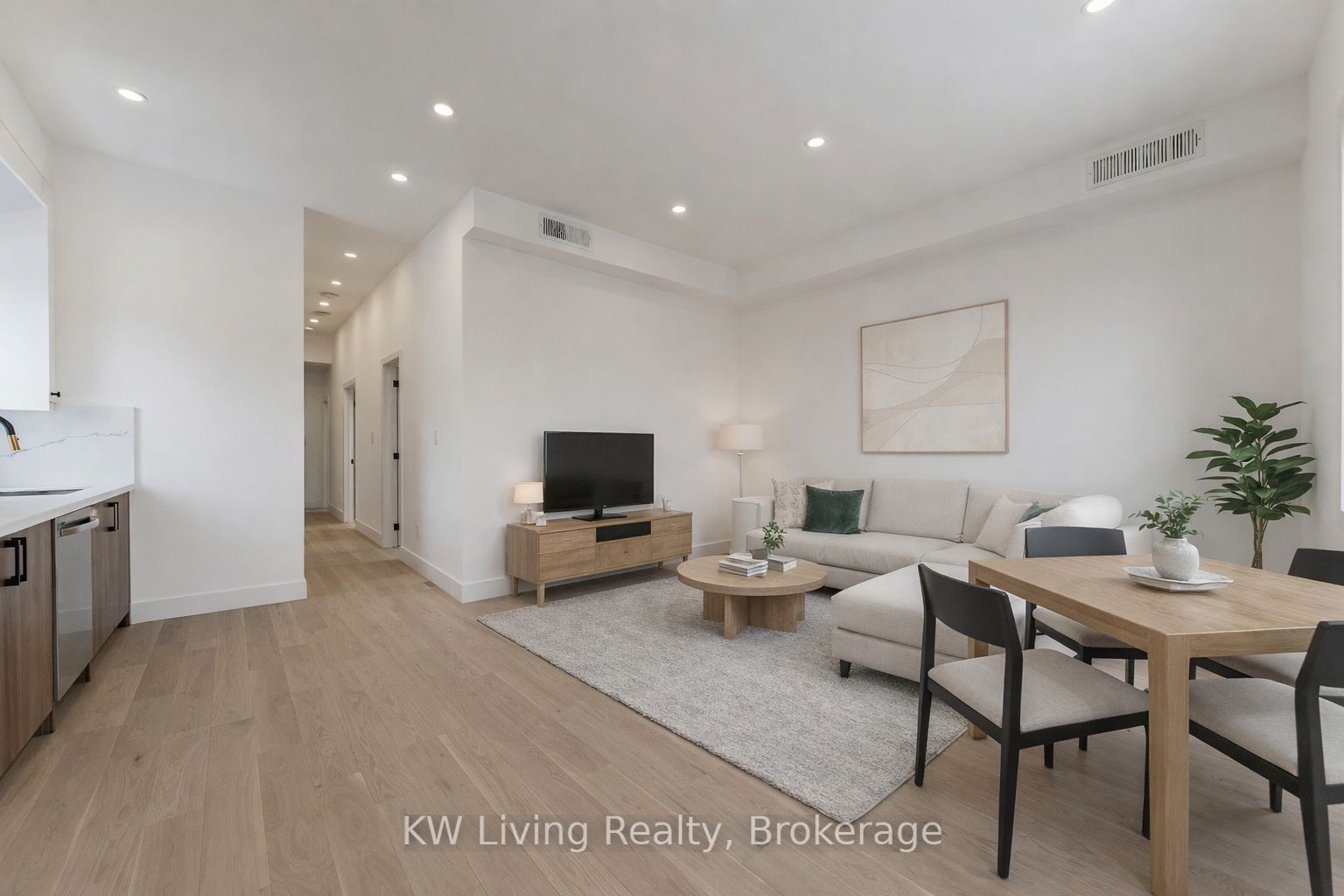 712 Eglinton Avenue E, Toronto, ON M4G 2K7 photo 2