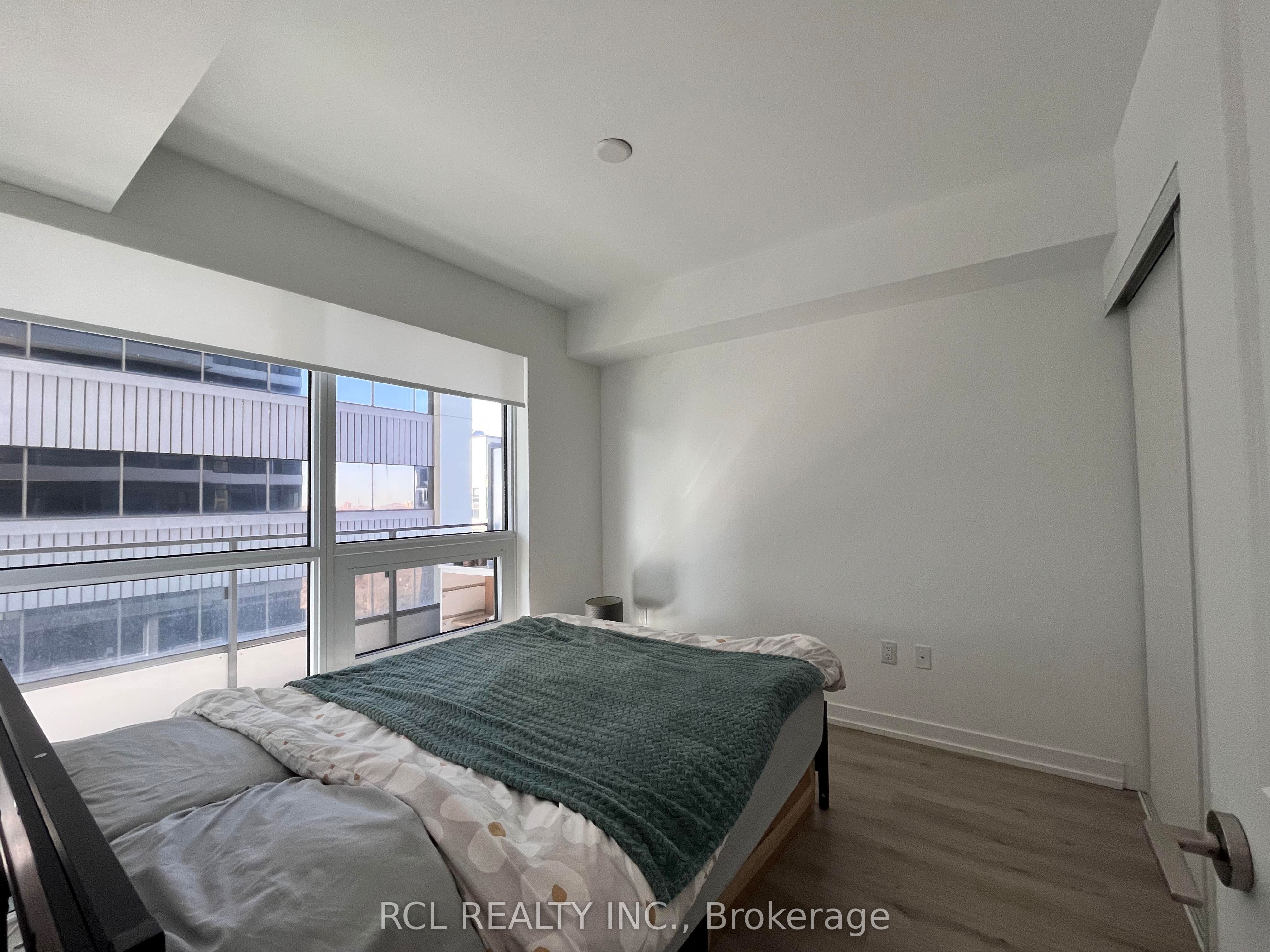 395 Bloor Street E 1204, Toronto, ON M4W 1H7 photo 5