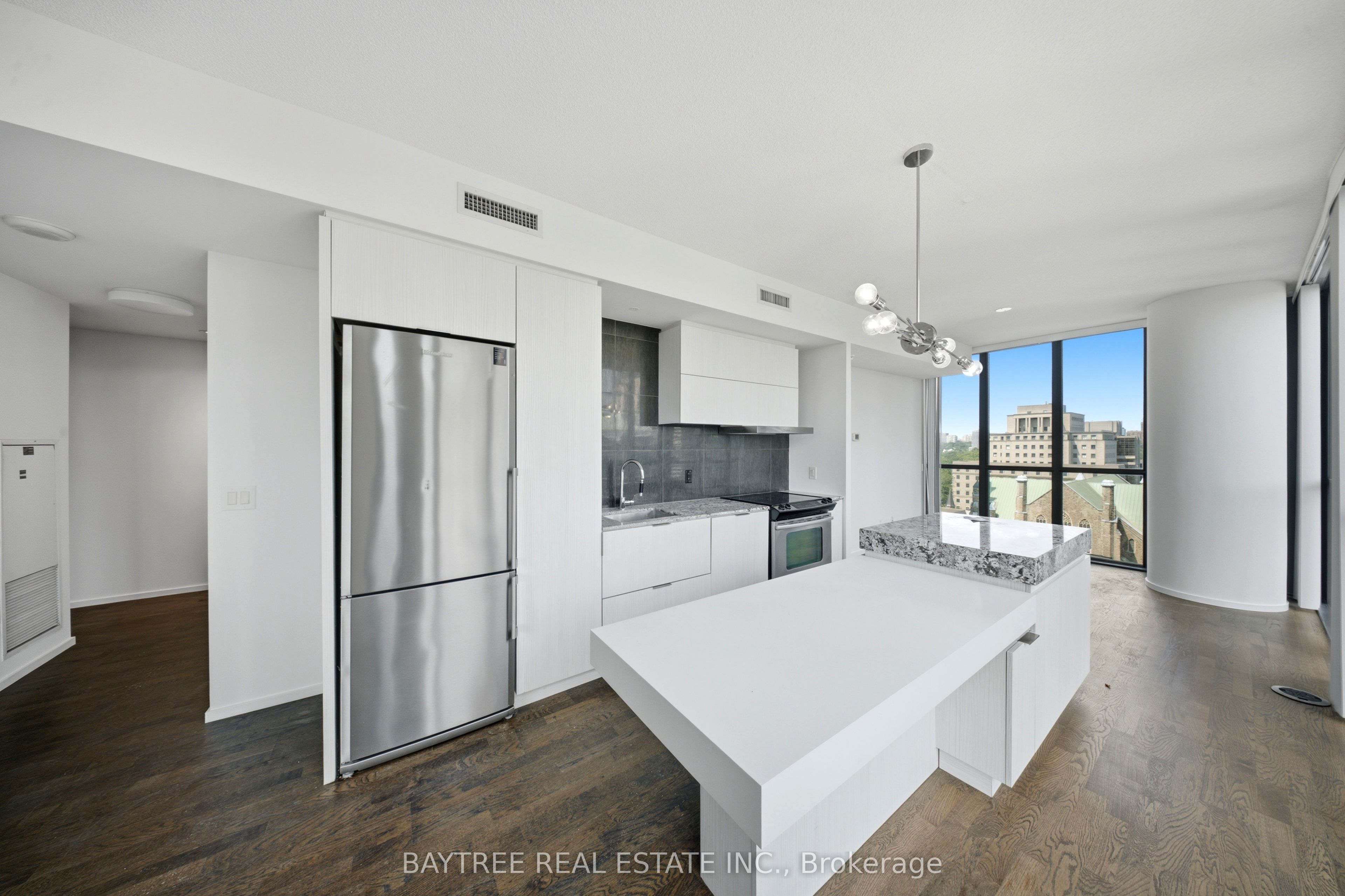 101 Charles Street E 1210, Toronto, ON M4Y 0A9