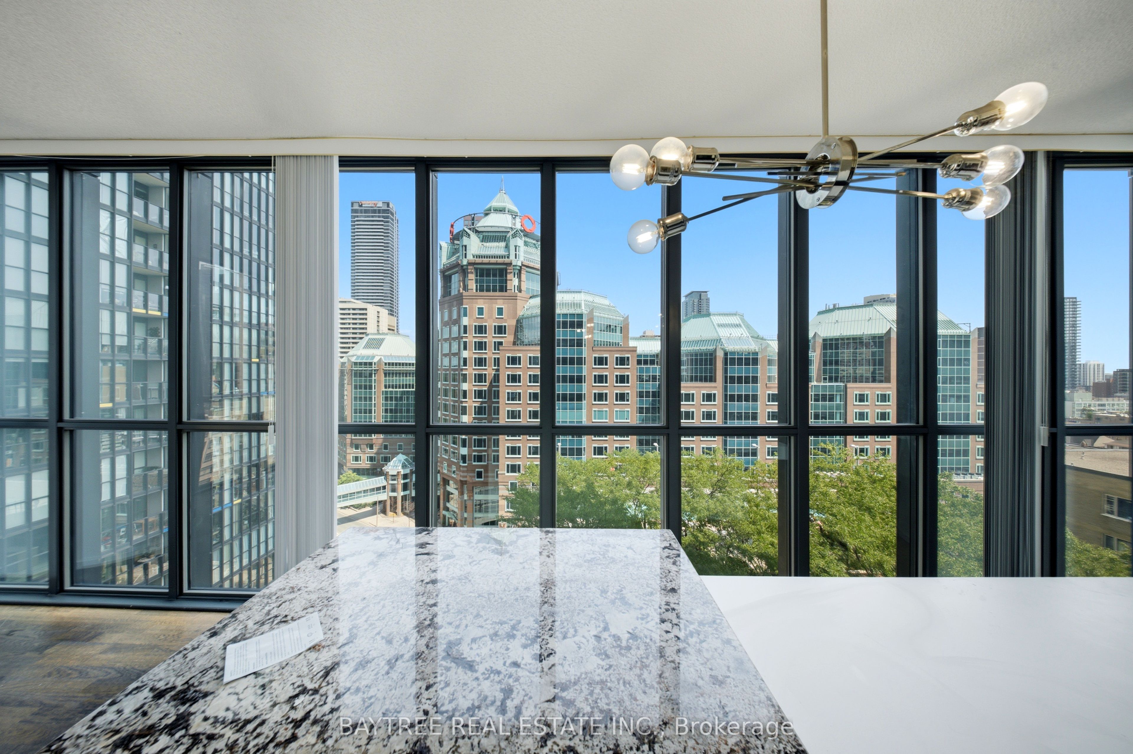 101 Charles Street E 1210, Toronto, ON M4Y 0A9 photo 3