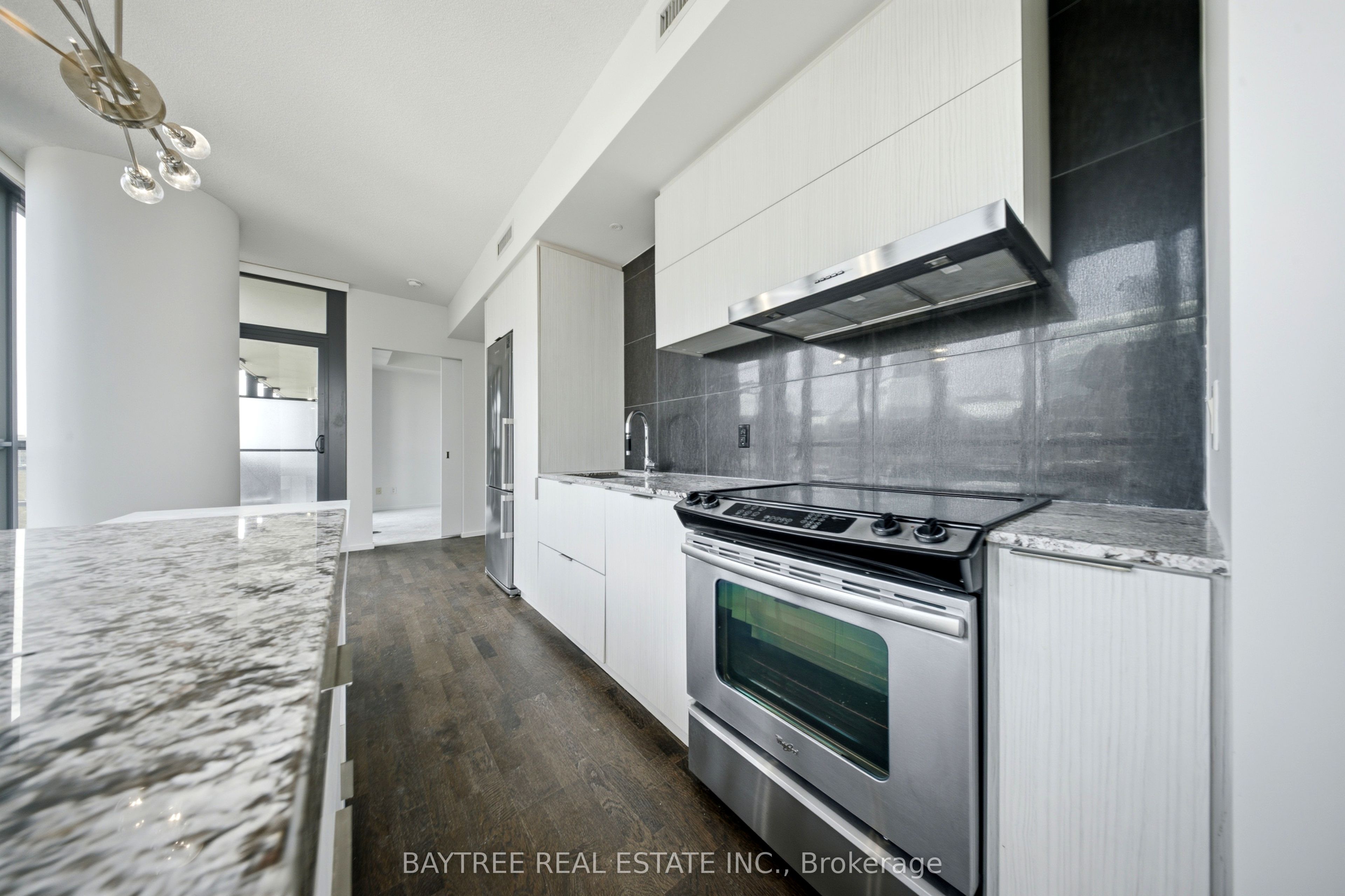 101 Charles Street E 1210, Toronto, ON M4Y 0A9 photo 5