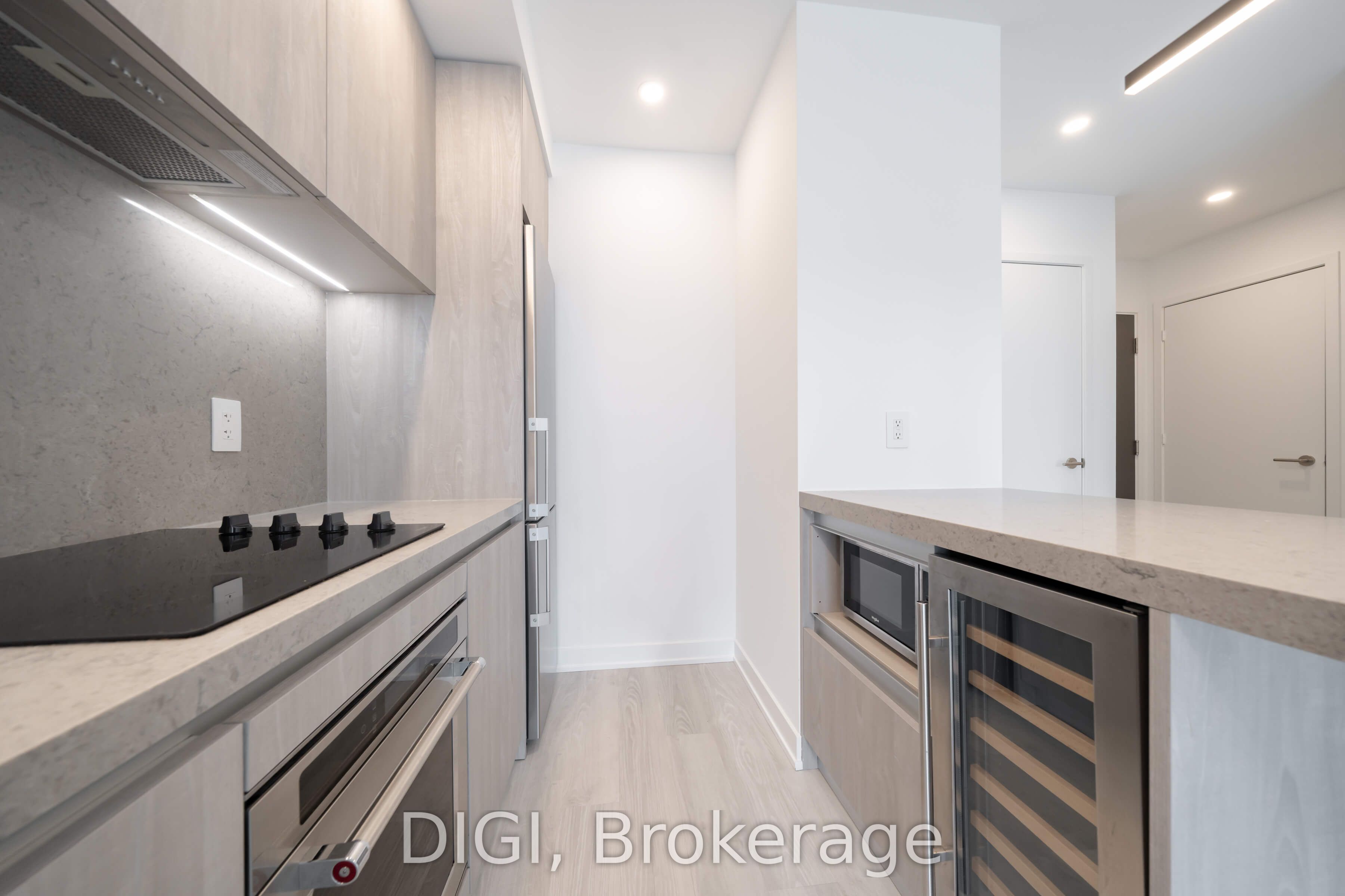 57 Spadina Avenue 1109, Toronto, ON M5V 0T9 photo 3