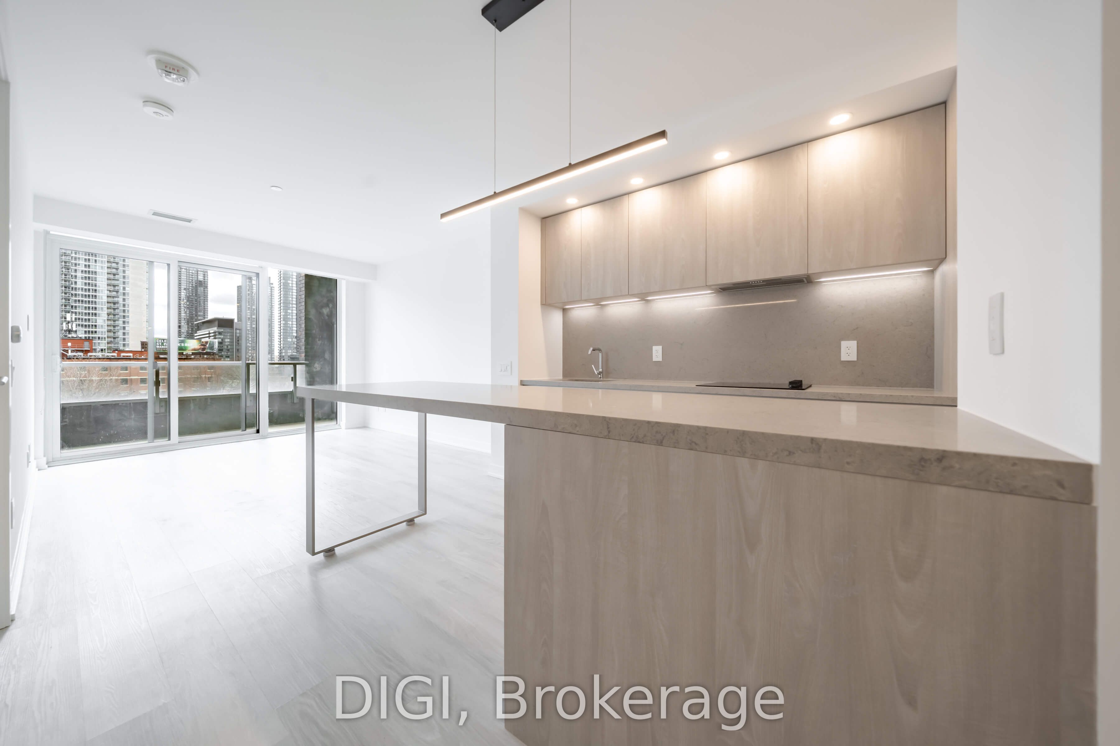 57 Spadina Avenue 1109, Toronto, ON M5V 0T9 photo 5