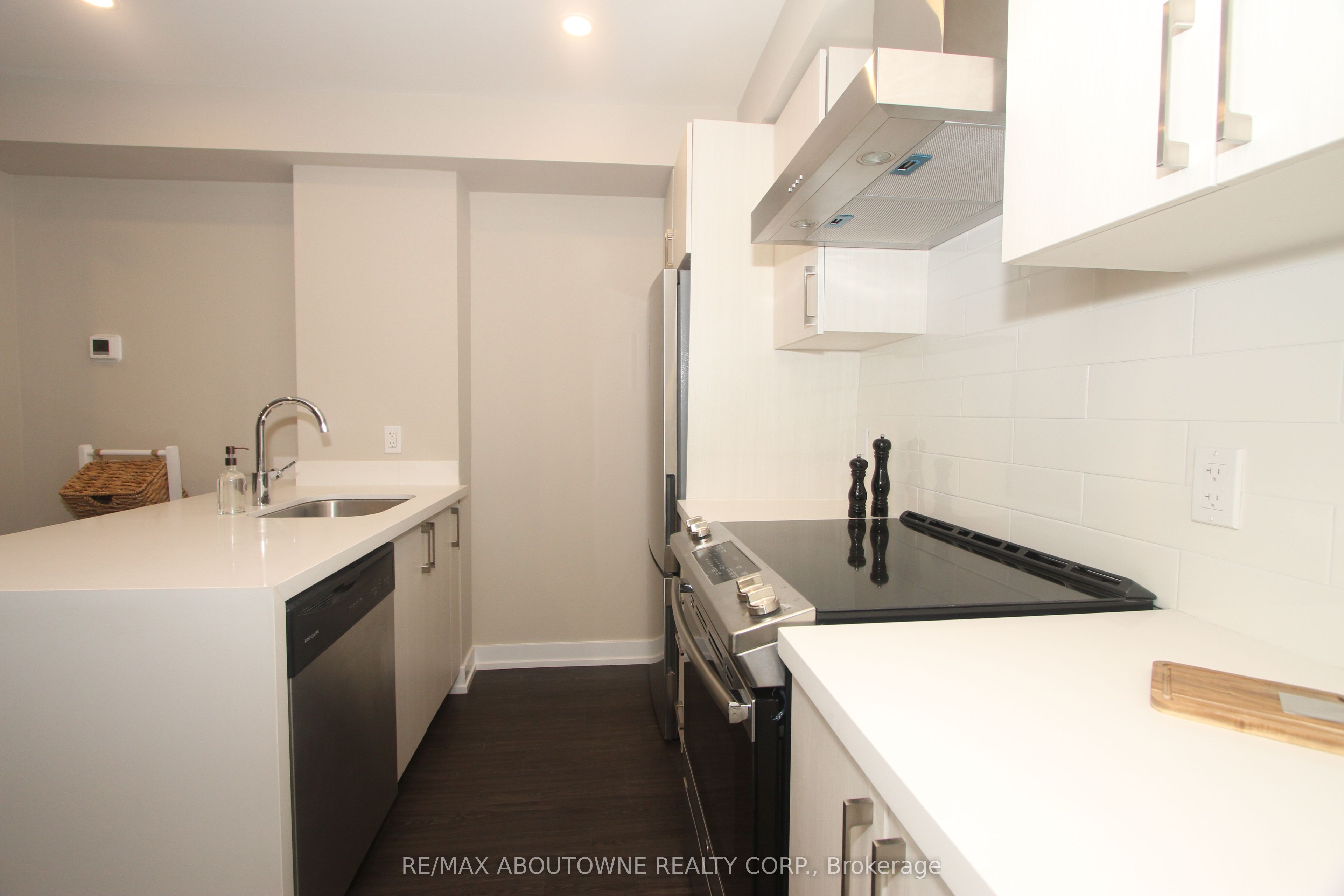280 Bleecker Street, Toronto, ON M4X 1M1 photo 2