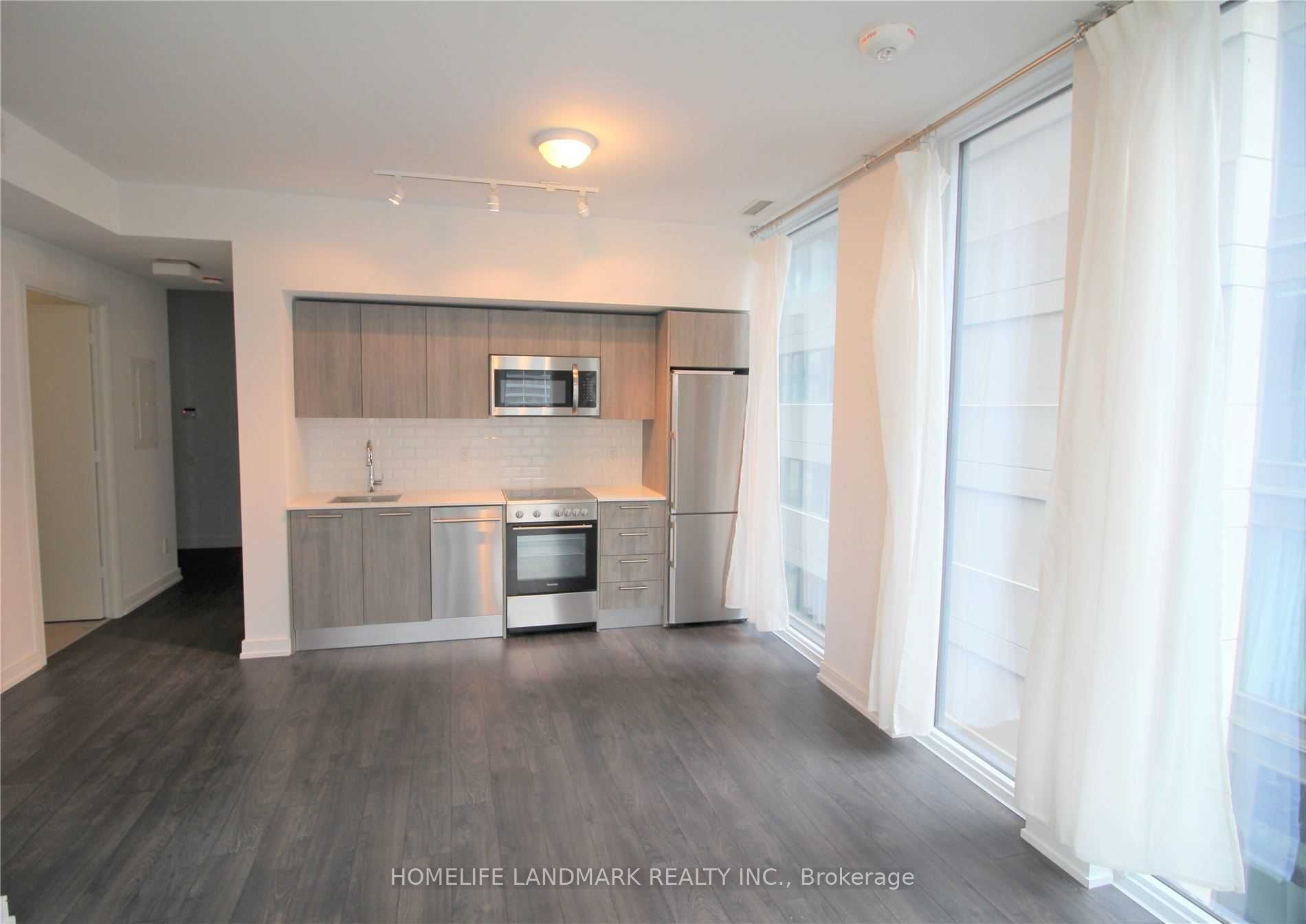 28 Wellesley Street E 1109, Toronto, ON M4Y 0C4 photo 2