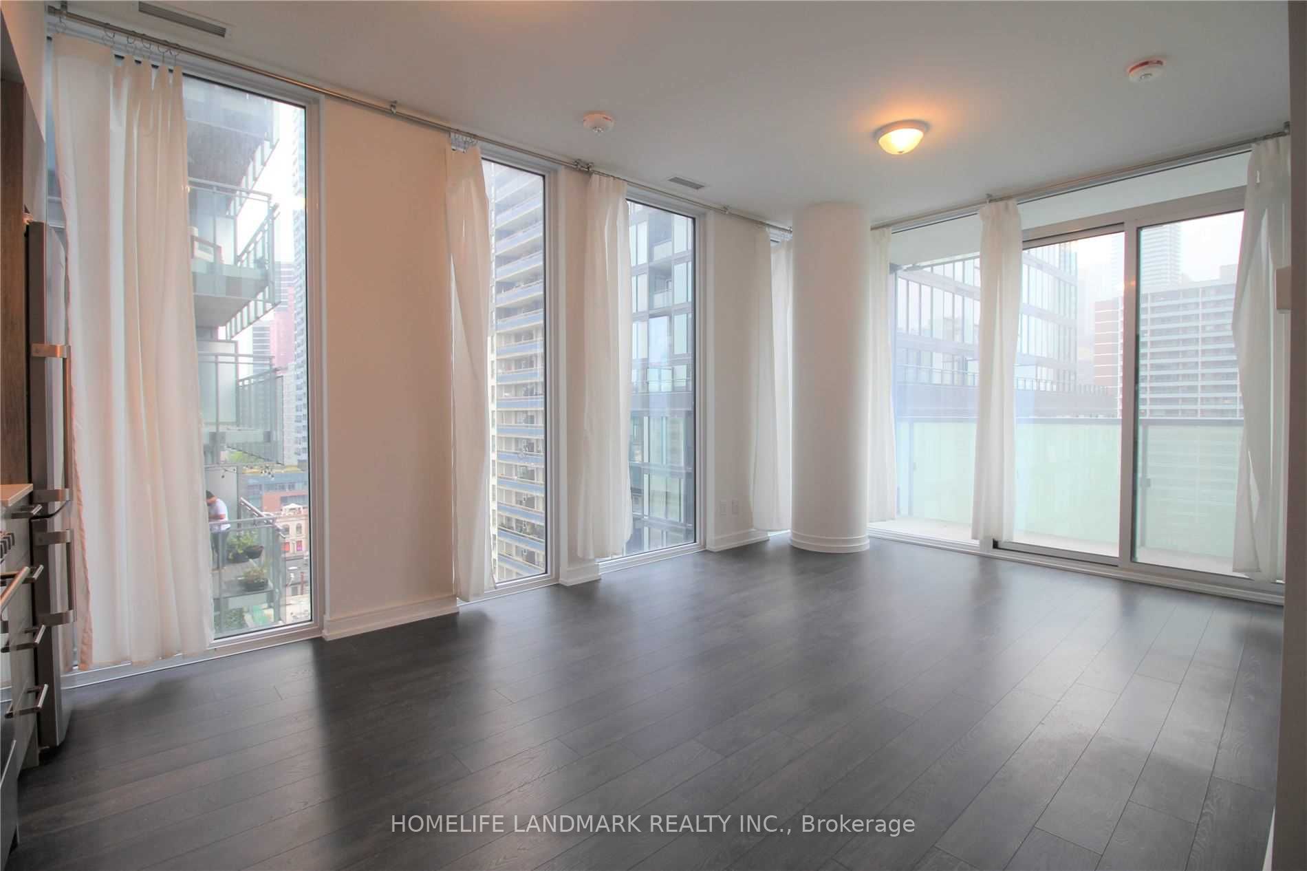 28 Wellesley Street E 1109, Toronto, ON M4Y 0C4 photo 3