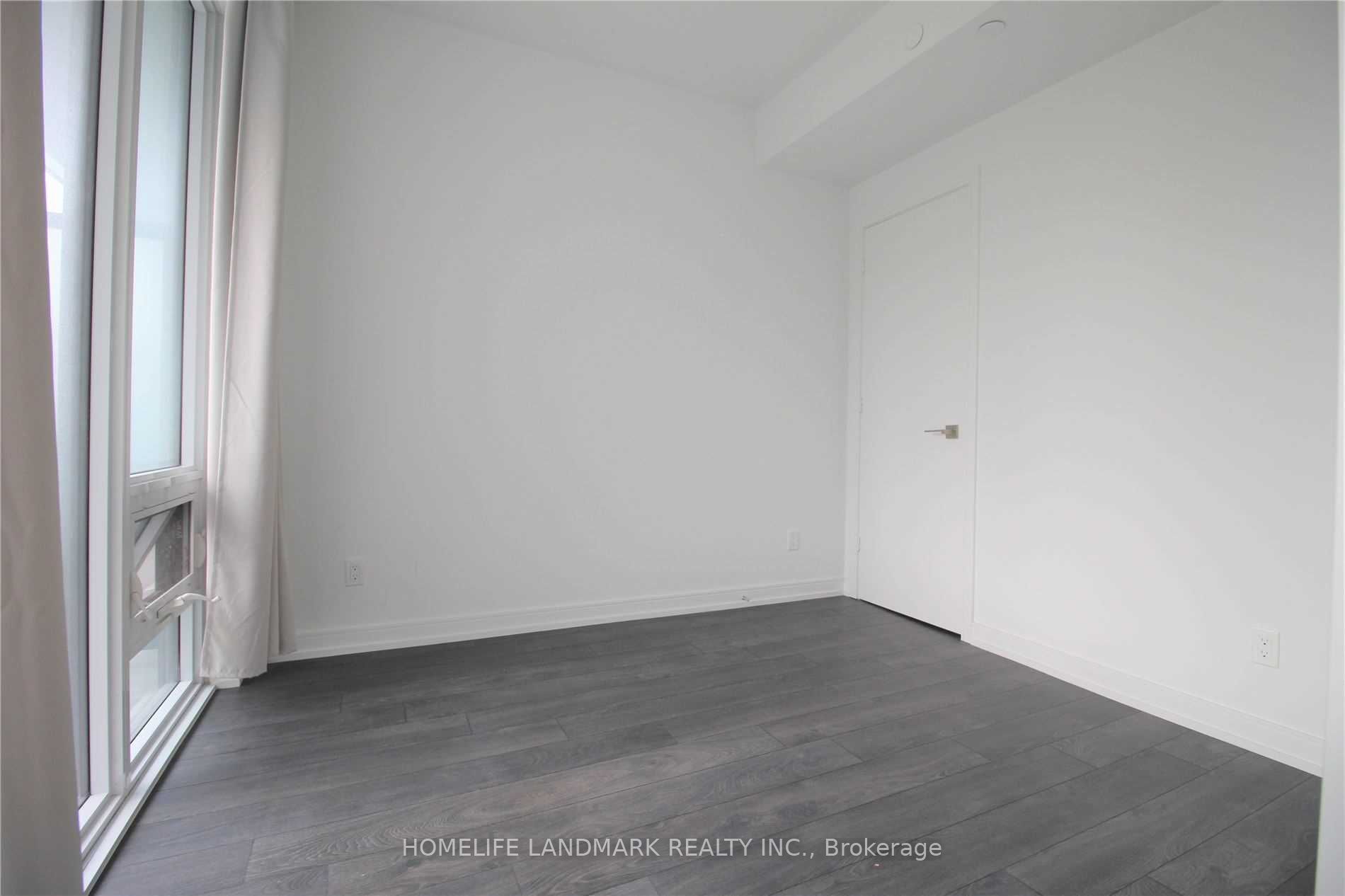 28 Wellesley Street E 1109, Toronto, ON M4Y 0C4 photo 4