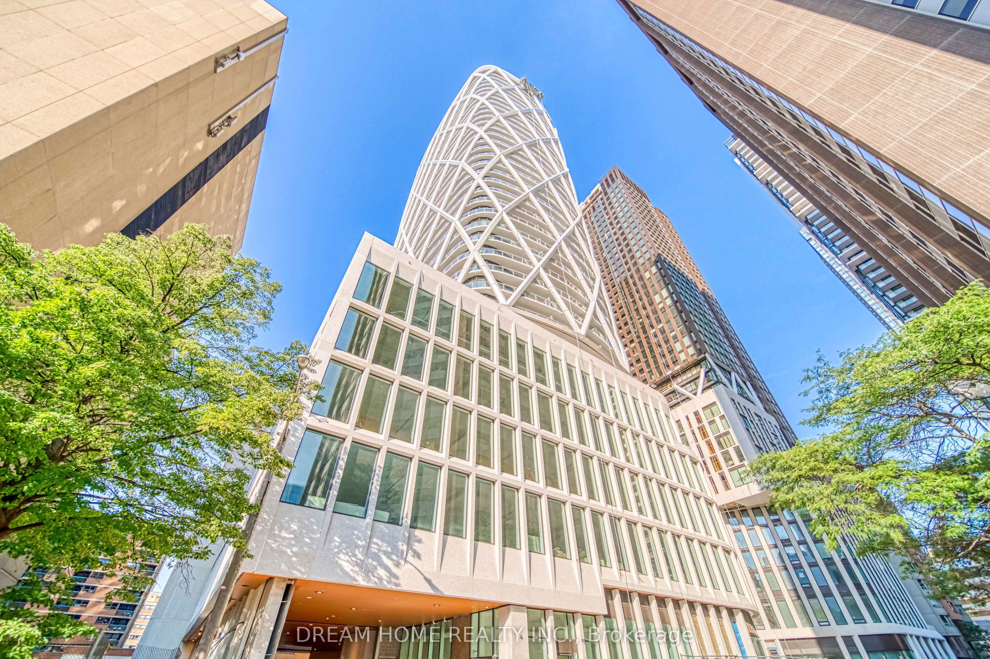 230 Simcoe Street 1921, Toronto, ON M5T 0G7