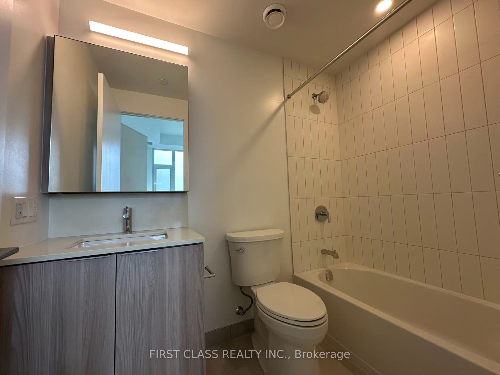 15 David Salomon Drive 703, Toronto, ON M3C 1E7 photo 5