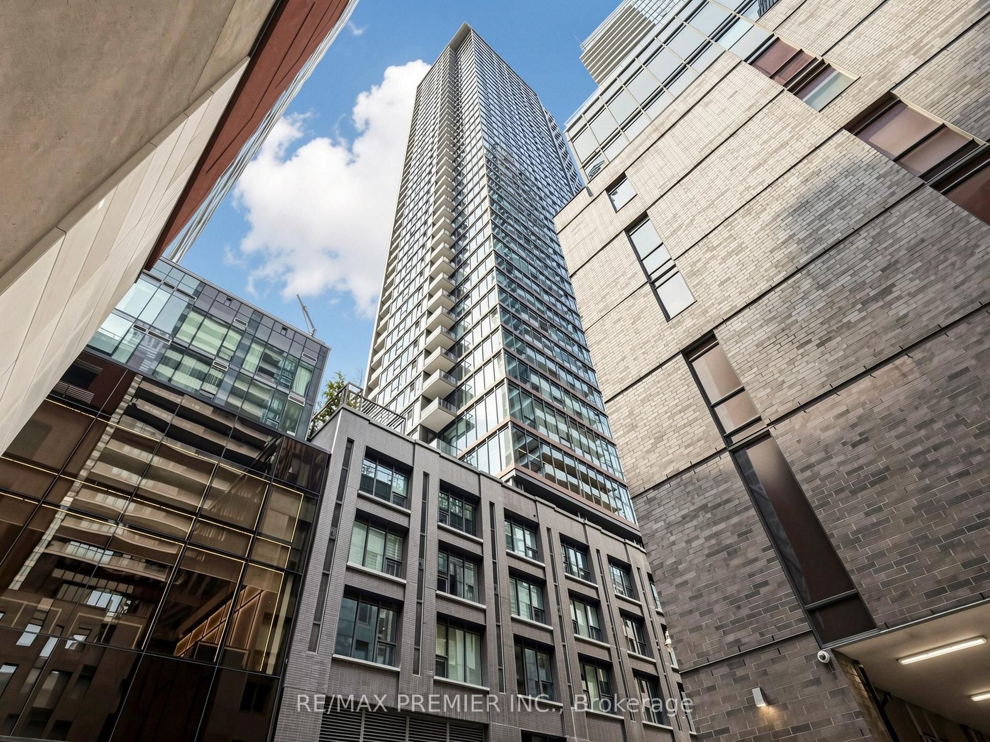 55 Mercer Street 1007, Toronto, ON M5V 0W4 photo 3