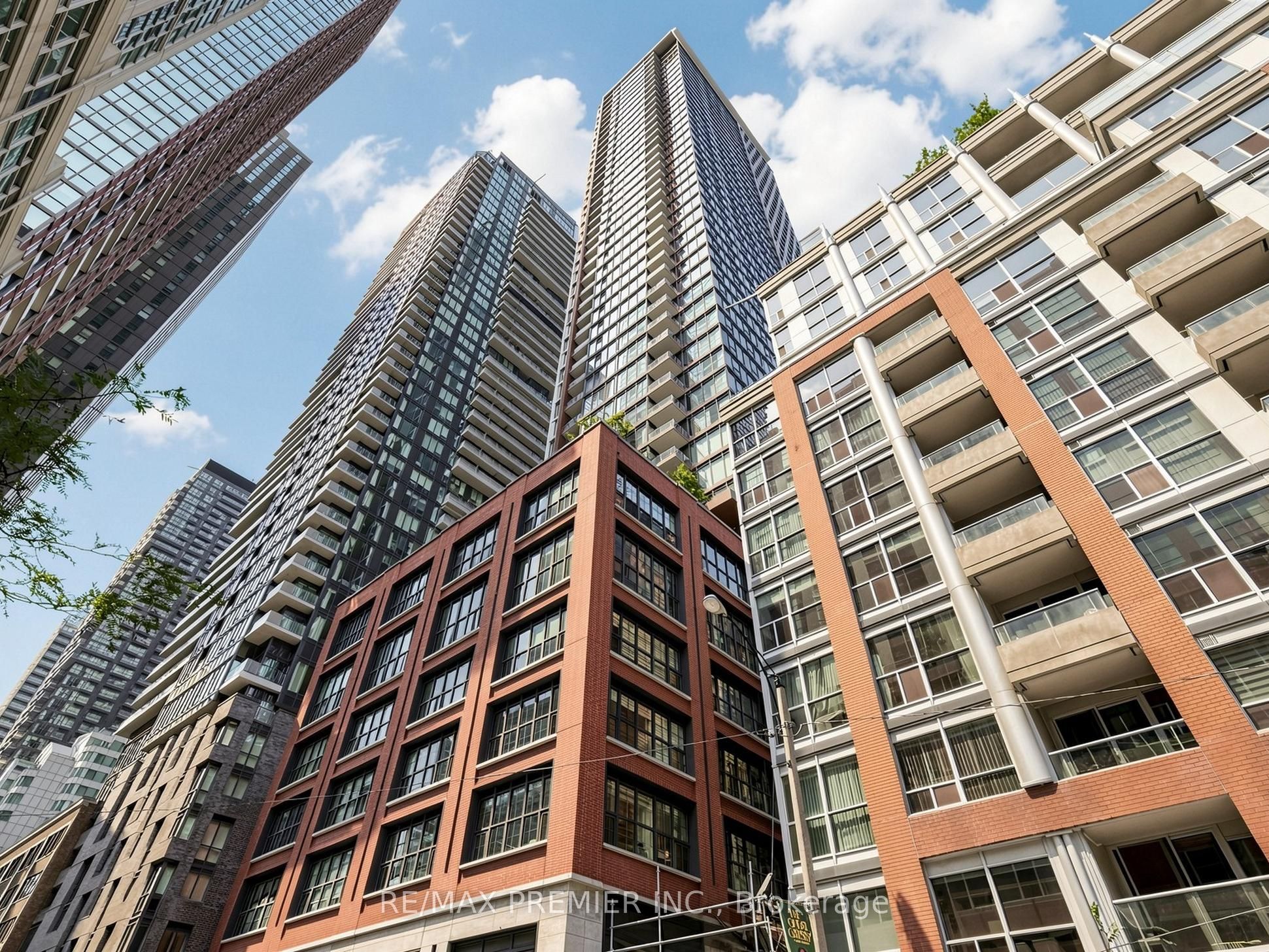 55 Mercer Street 1007, Toronto, ON M5V 0W4 photo 4