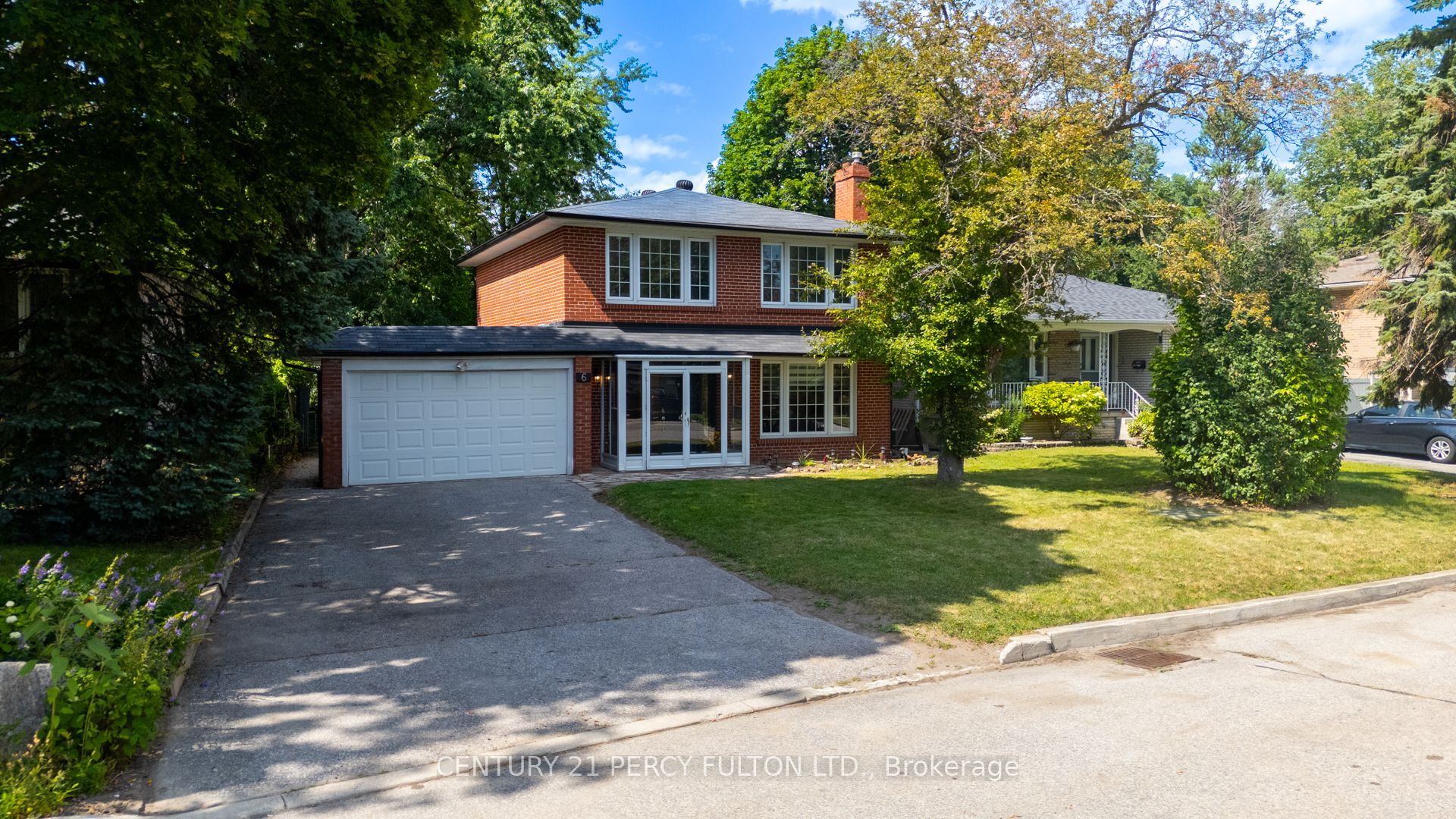 6 Donna Court, Toronto, ON M2M 2C8