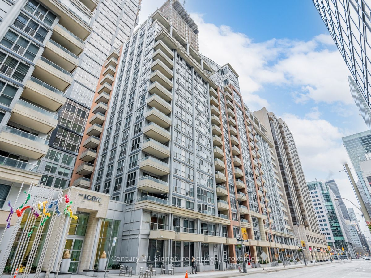 250 Wellington Street W PH36, Toronto, ON M5V 3P6