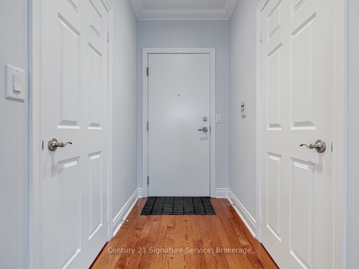 250 Wellington Street W PH36, Toronto, ON M5V 3P6 photo 3