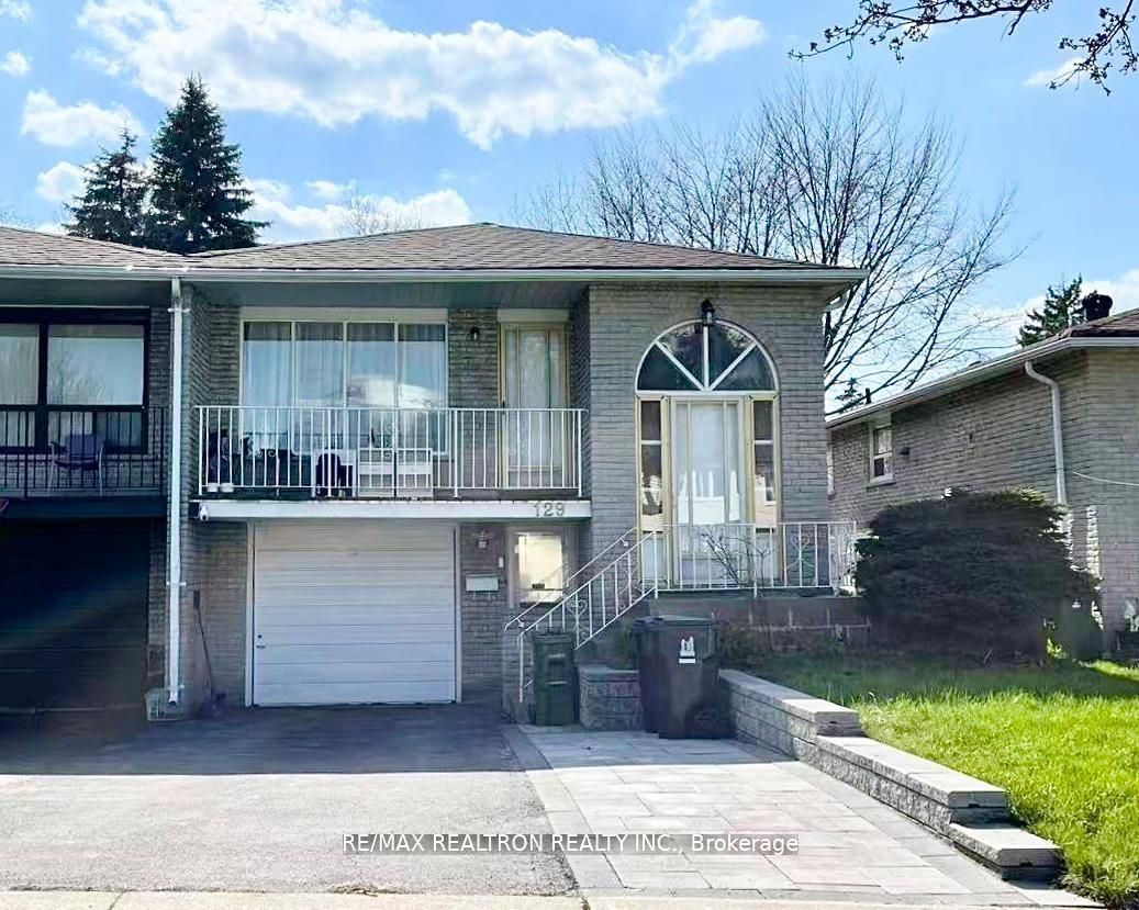 129 Sexton Crescent Main, Toronto, ON M2H 2L7