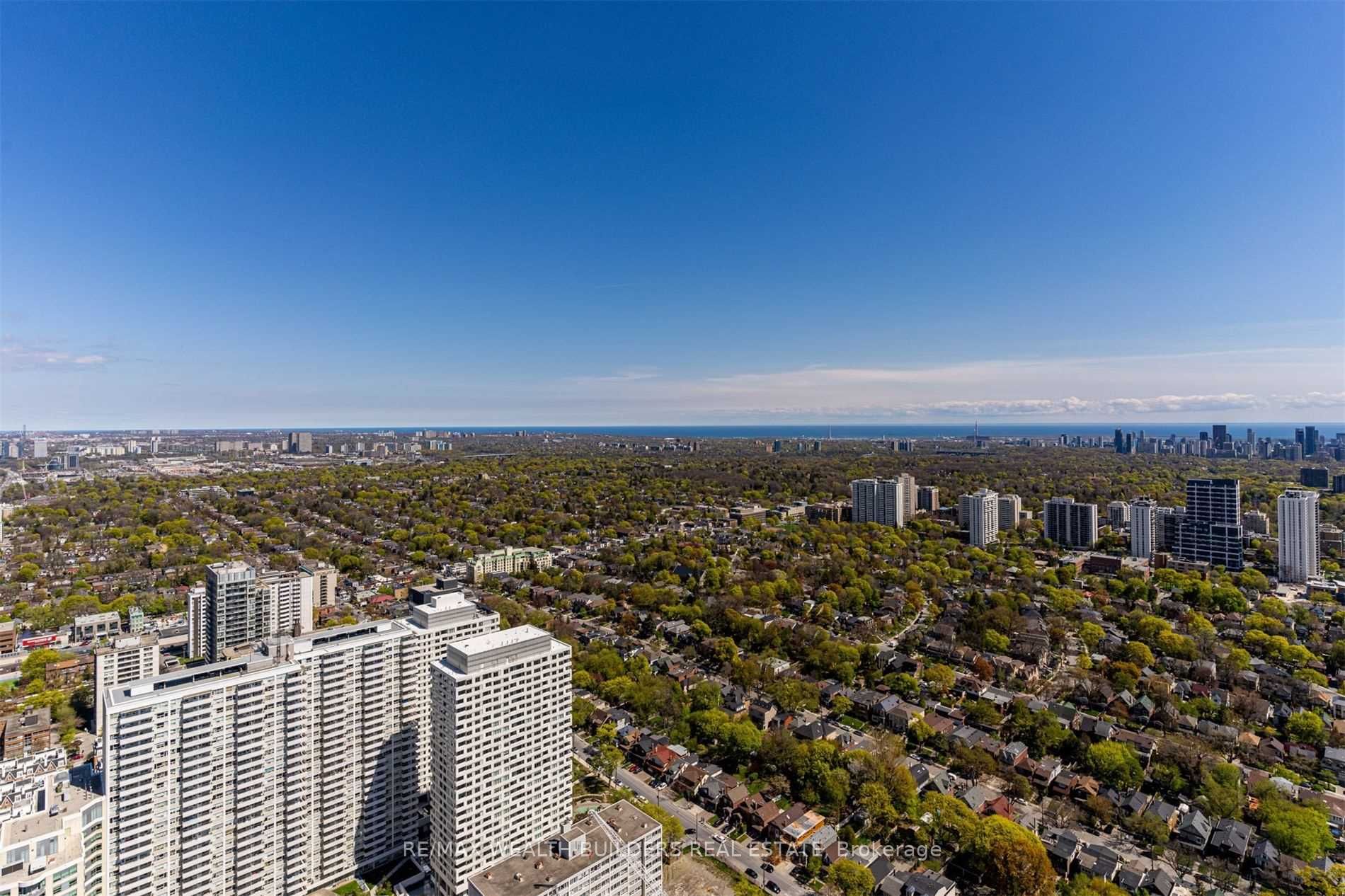 2221 Yonge Street 5003, Toronto, ON M4S 2B4 photo 3