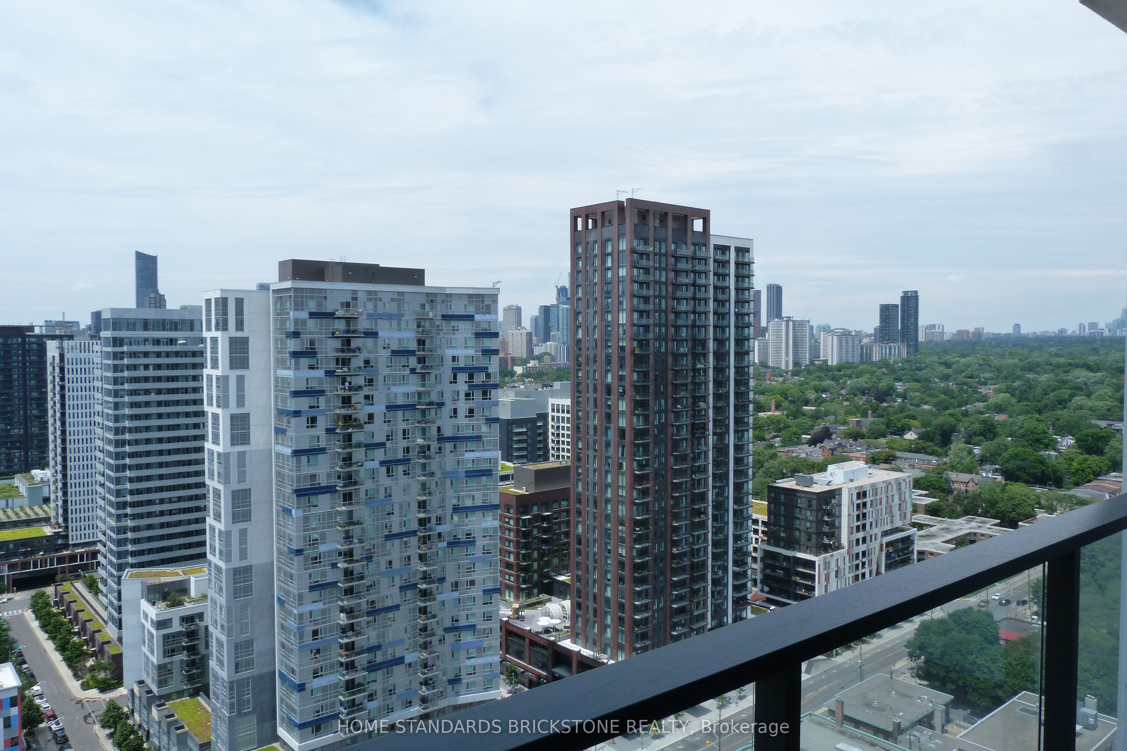 5 Defries Street 2707, Toronto, ON M5A 0W7 photo 5