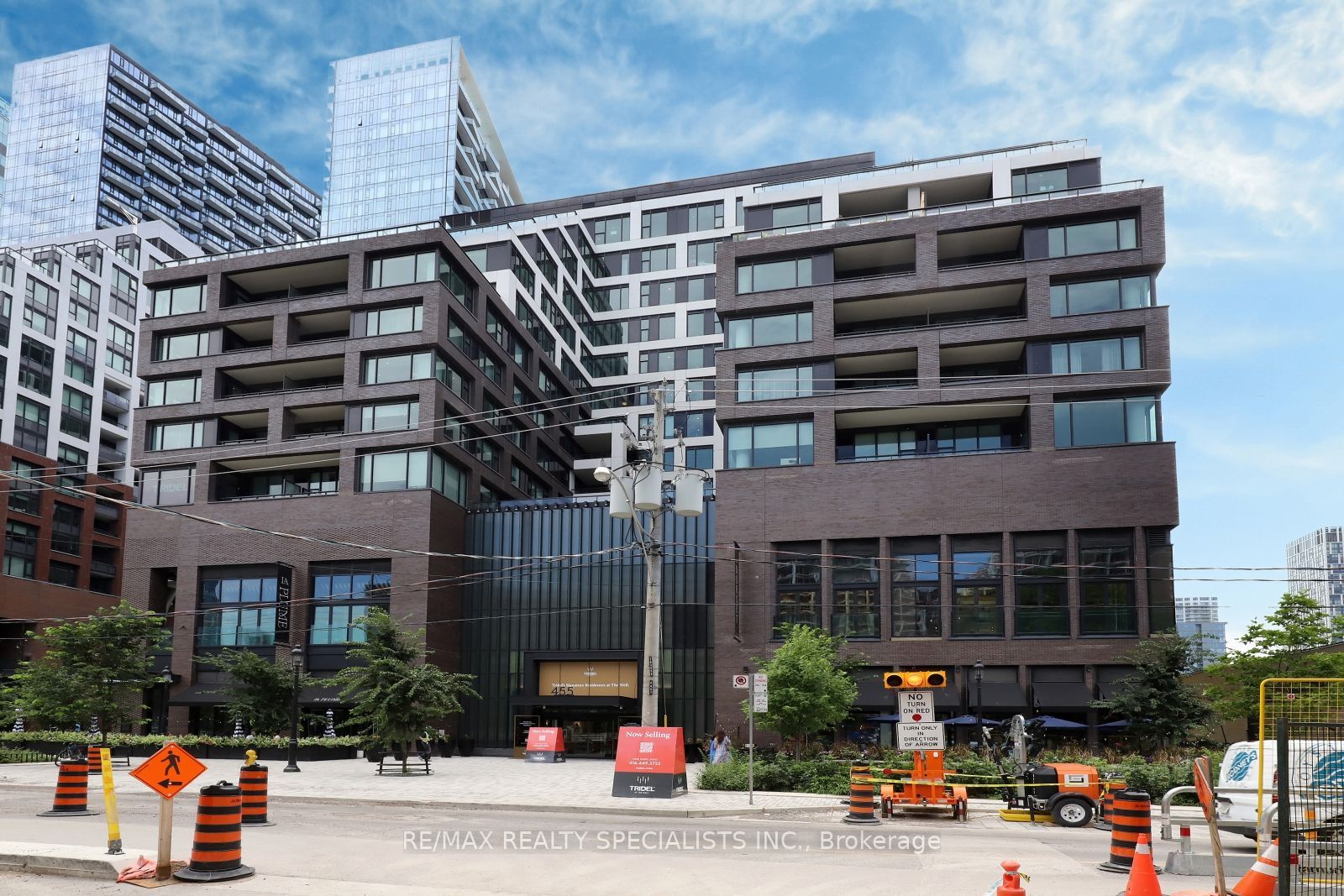 455 Wellington Street W 704, Toronto, ON M5V 0V3 photo 4