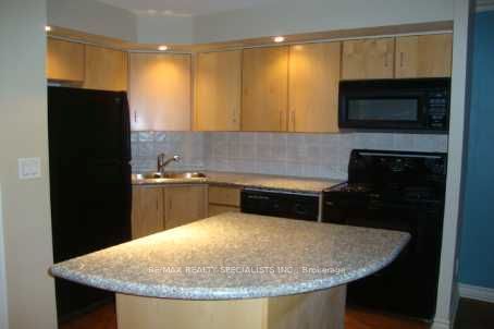 250 Wellington Street W 1627, Toronto, ON M5V 3P6 photo 5