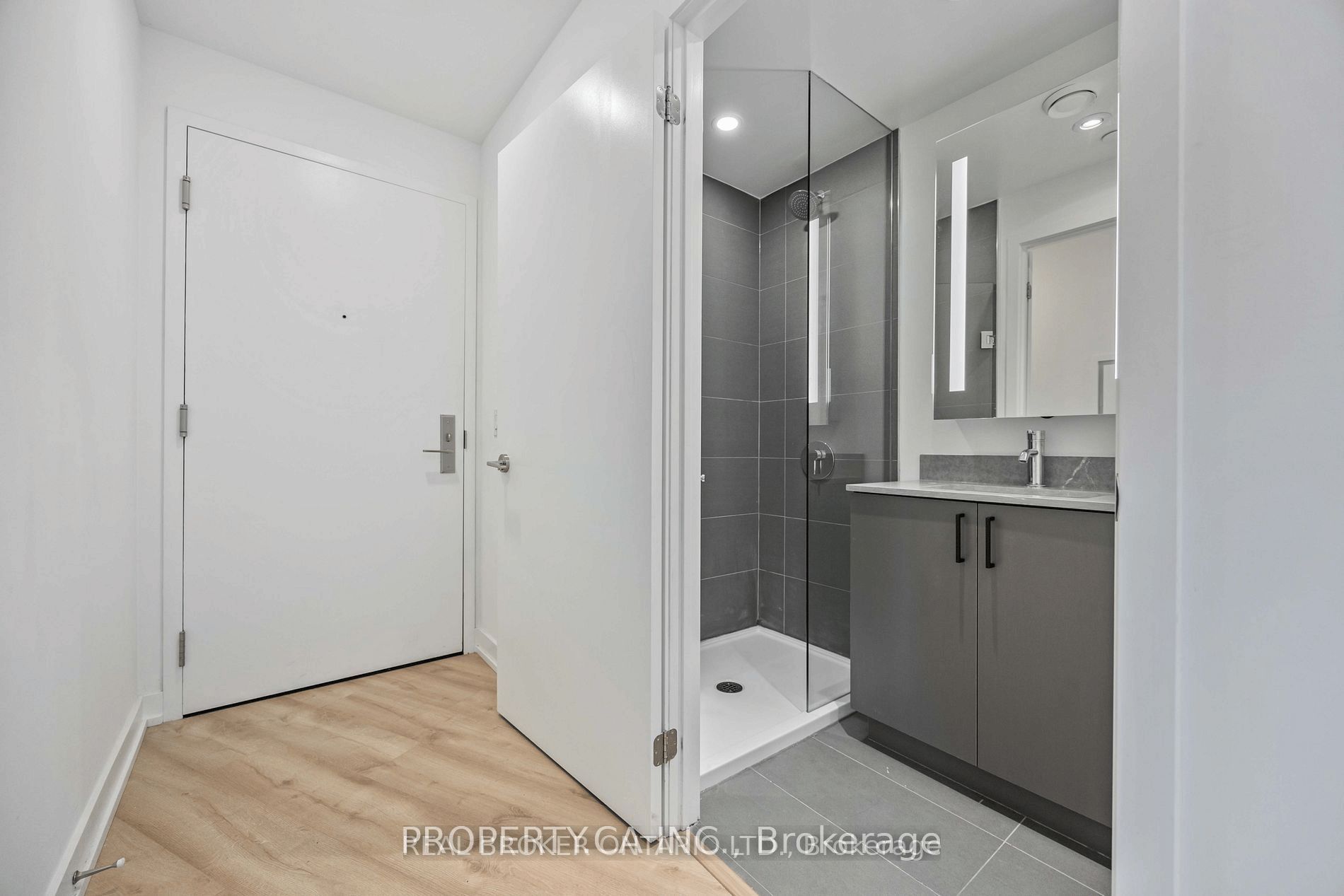 135 East Liberty Street 1103, Toronto, ON M6K 0G7 photo 5