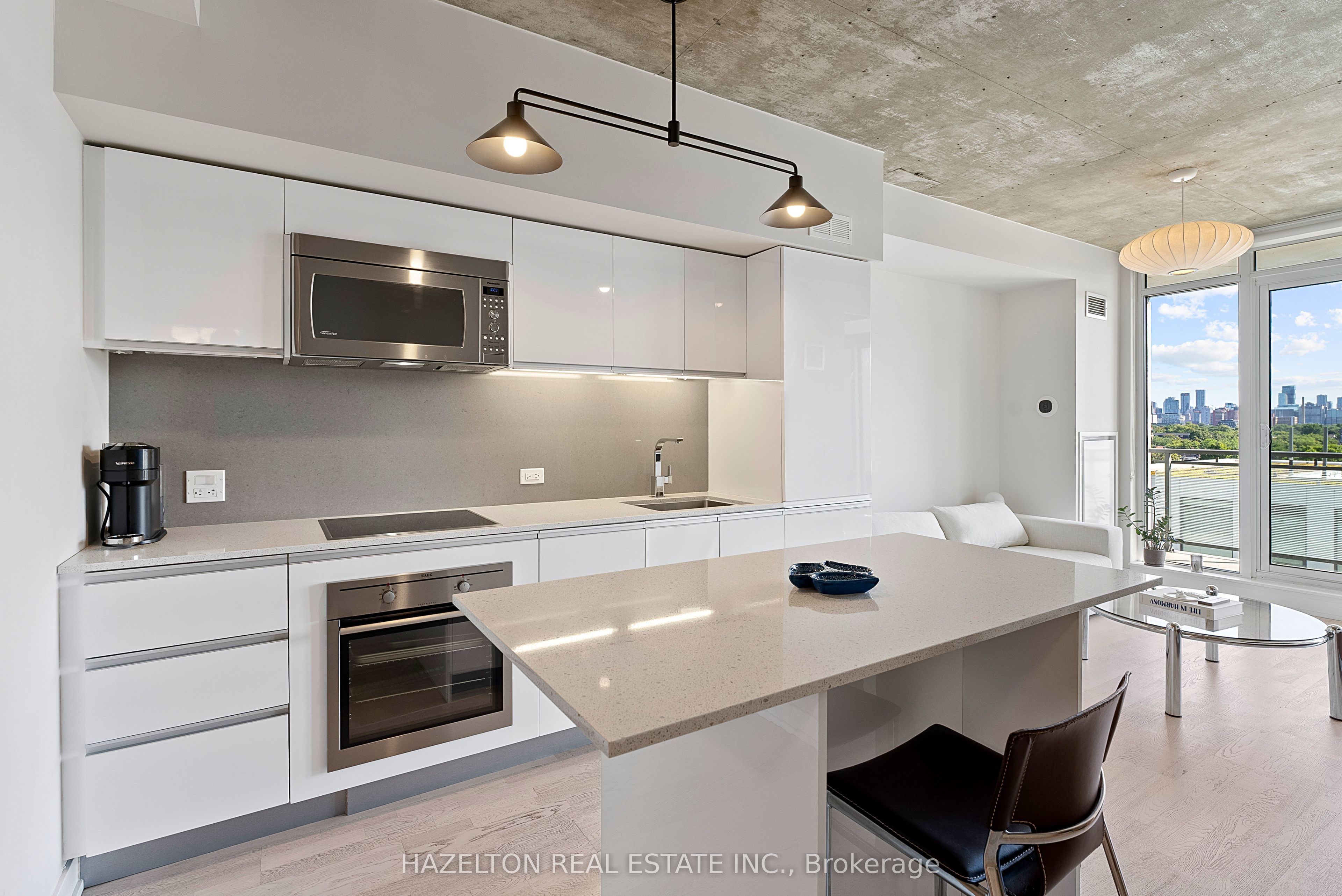 20 Minowan Miikan Lane 825, Toronto, ON M6J 0E5 photo 3