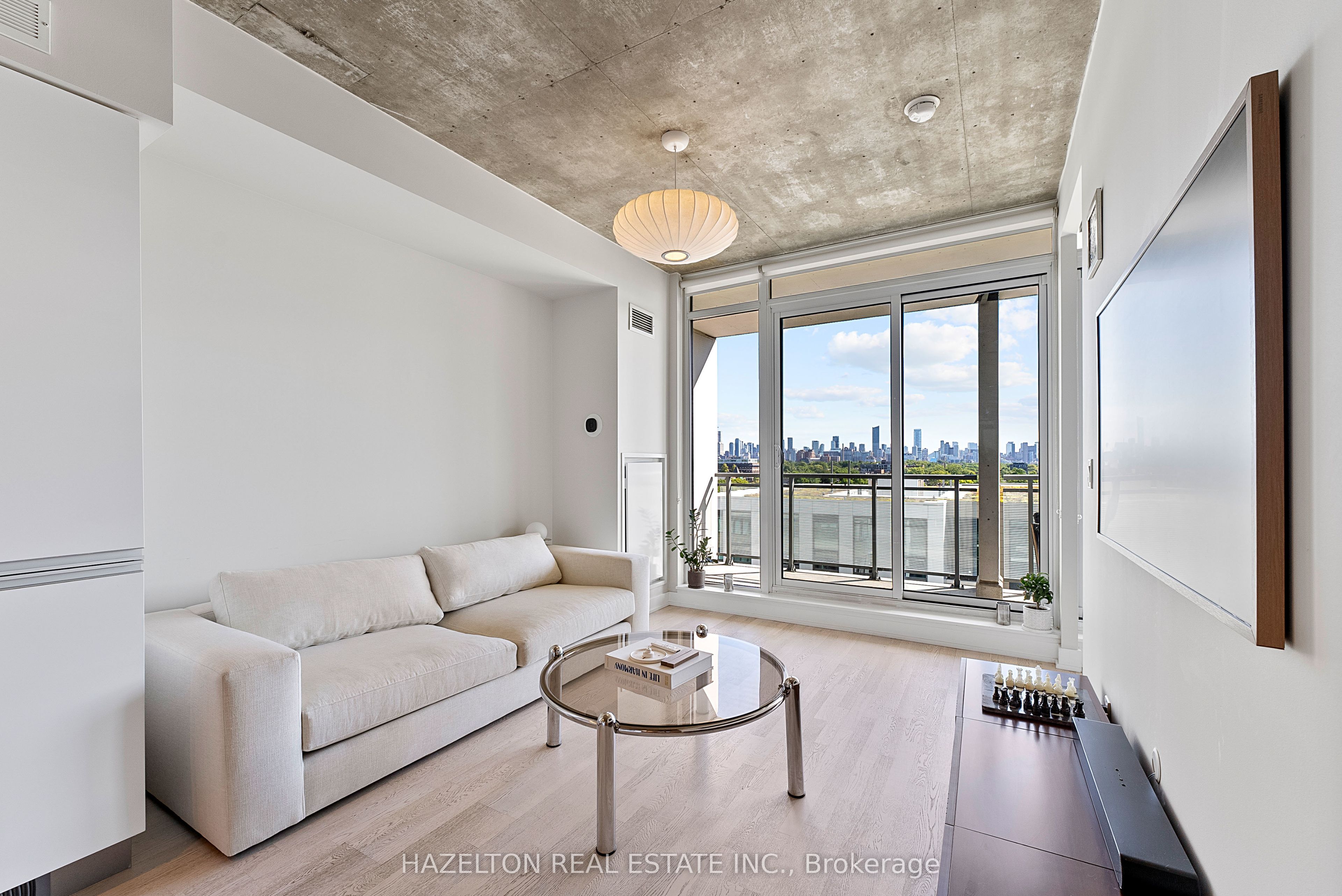 20 Minowan Miikan Lane 825, Toronto, ON M6J 0E5 photo 5