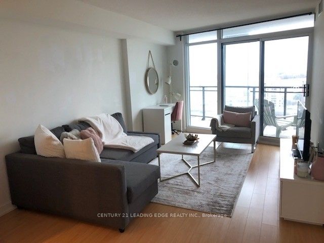 25 Capreol Court 1811, Toronto, ON M5V 3Z7 photo 5