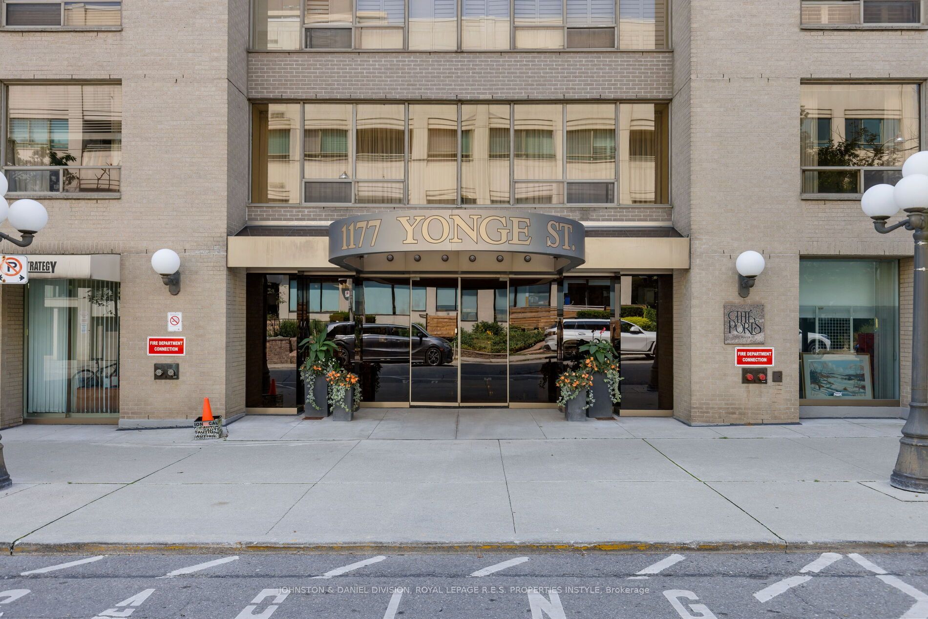 1177 Yonge Street 205, Toronto, ON M4T 2Y4 photo 2