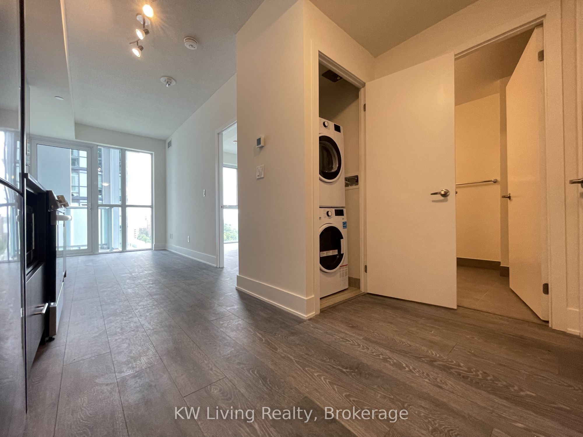 188 Fairview Mall Drive 1202, Toronto, ON M2J 0H7 photo 3