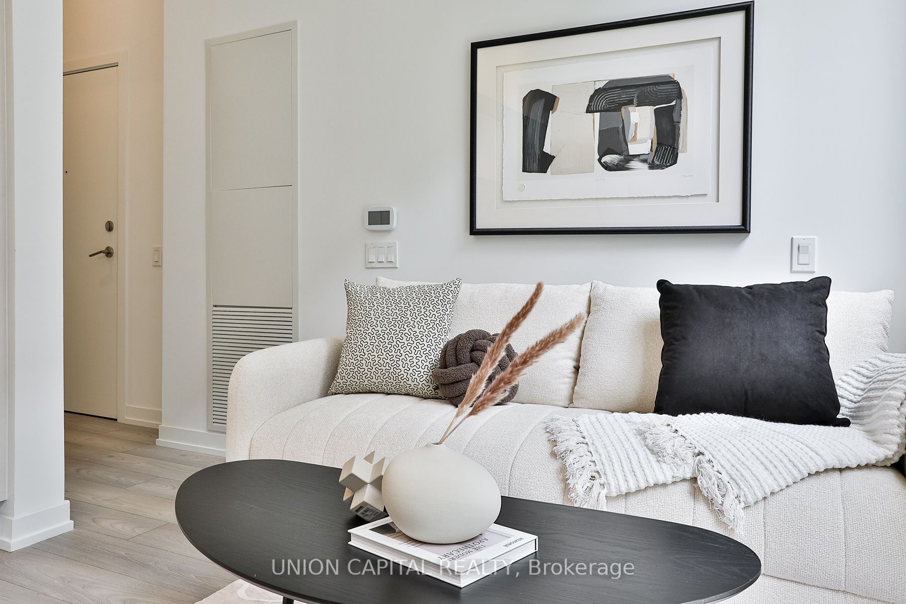 82 Dalhousie Street 501, Toronto, ON M5B 0C5 photo 2