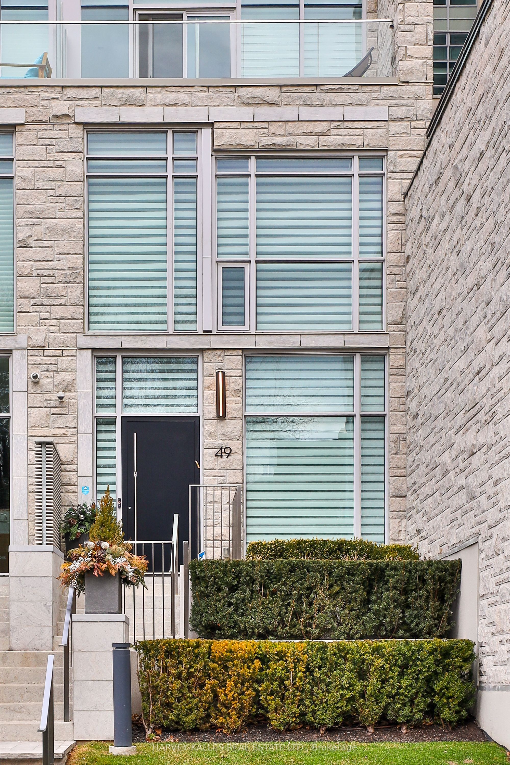 49 Foxbar Road, Toronto, ON M4V 2G5 photo 3