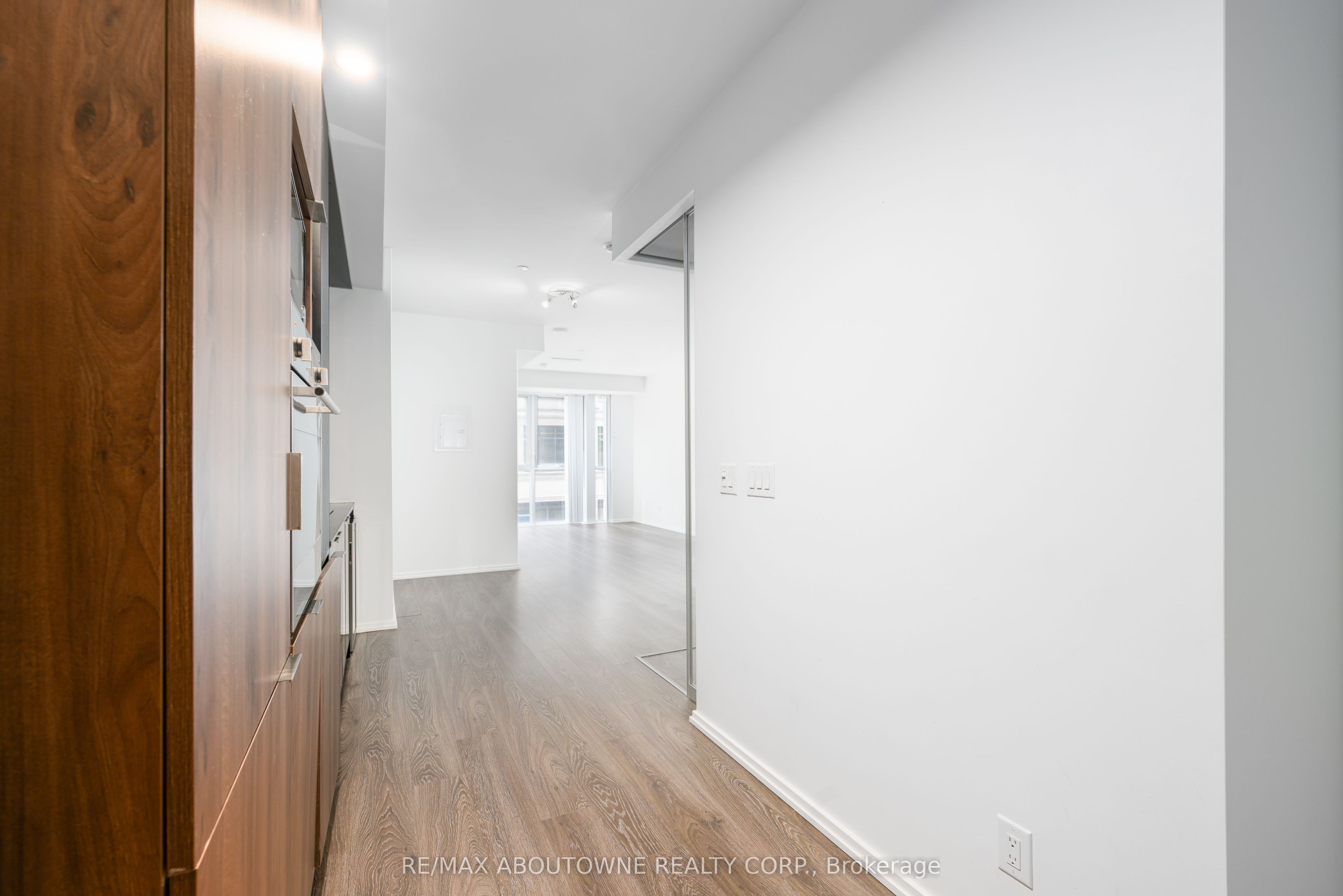 70 Temperance Street 315, Toronto, ON M5H 4E8 photo 5