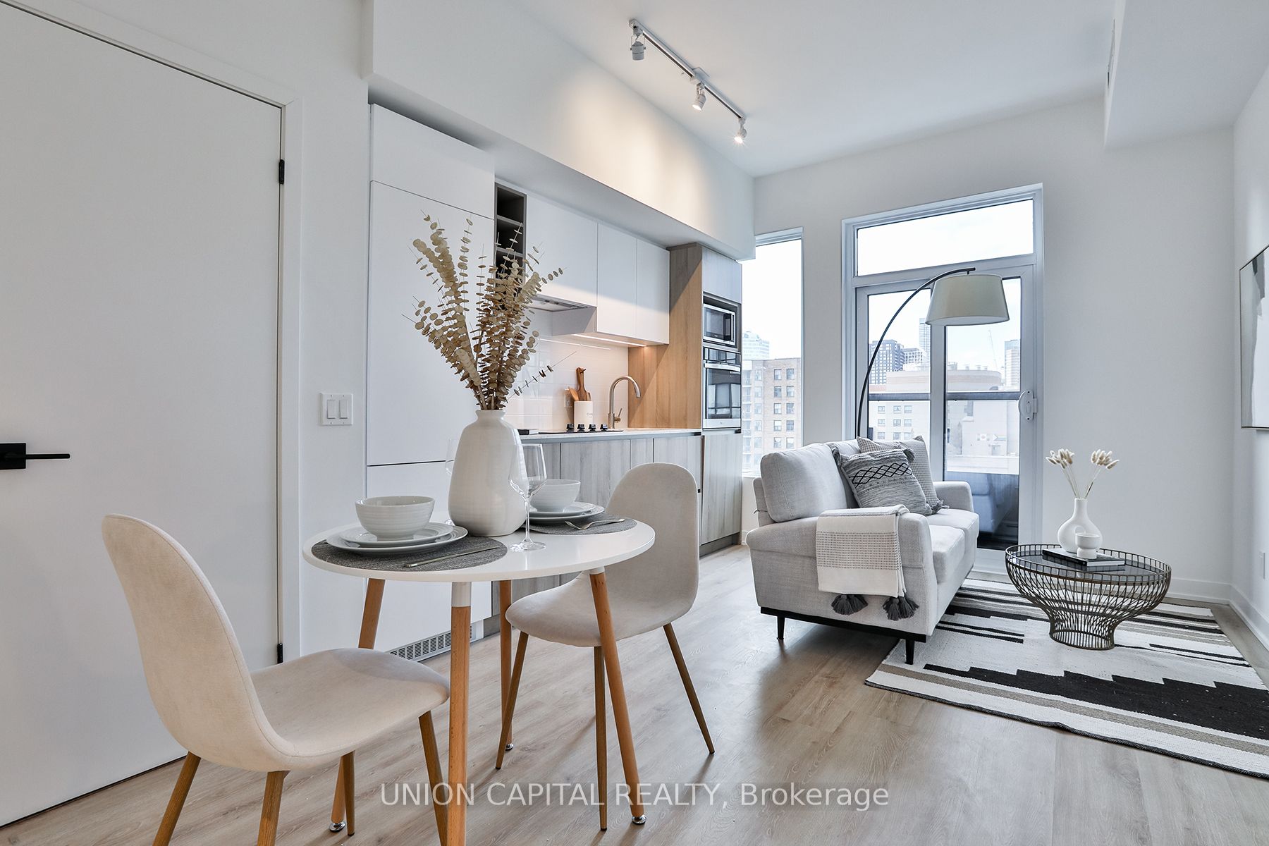 319 Jarvis Street 1005, Toronto, ON M5B 0C8
