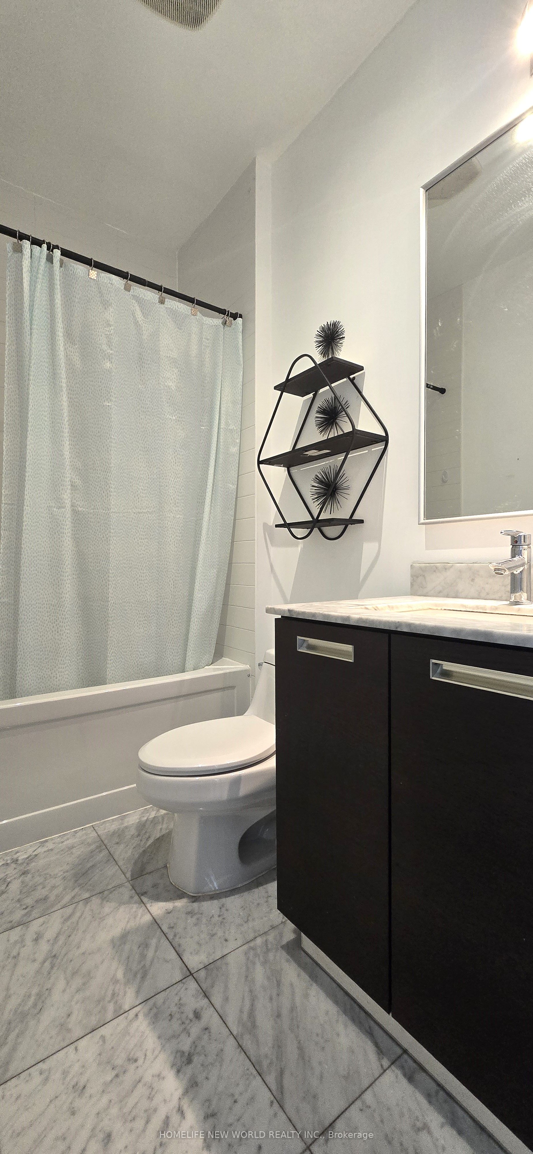 21 Balmuto Street 605, Toronto, ON M4Y 1W4 photo 5