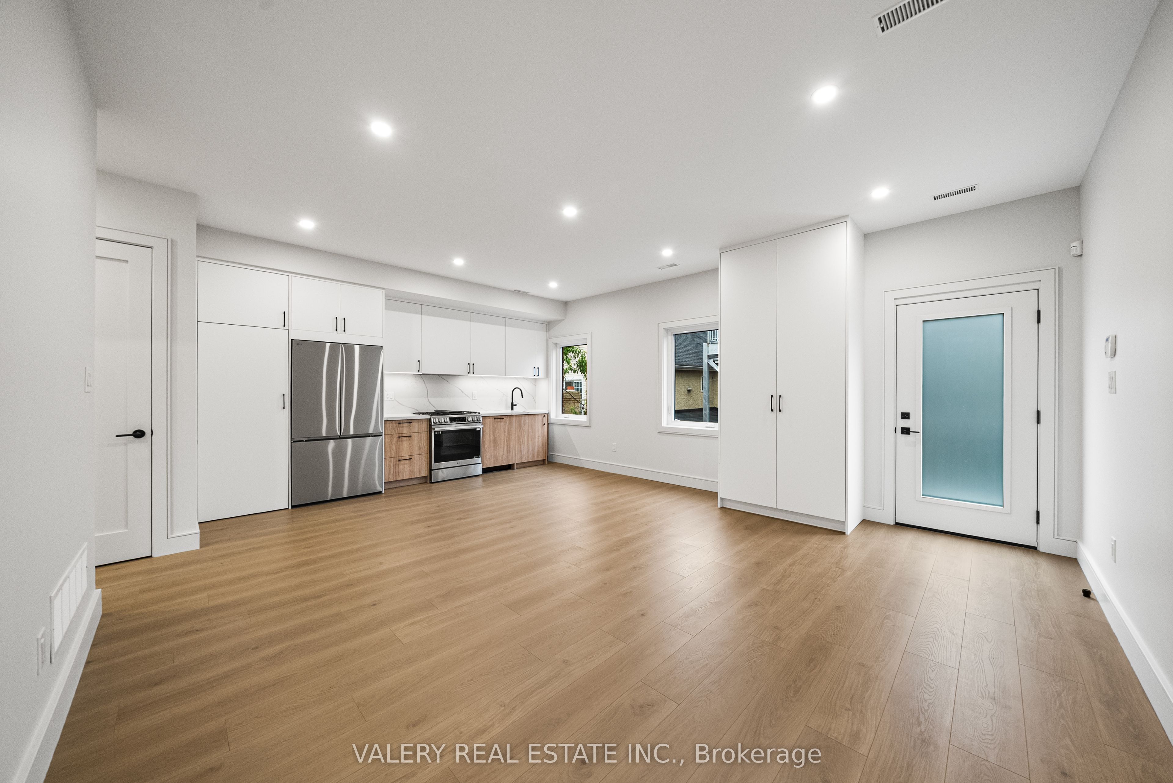 131 Dovercourt Road Laneway Upper, Toronto, ON M6J 3C5