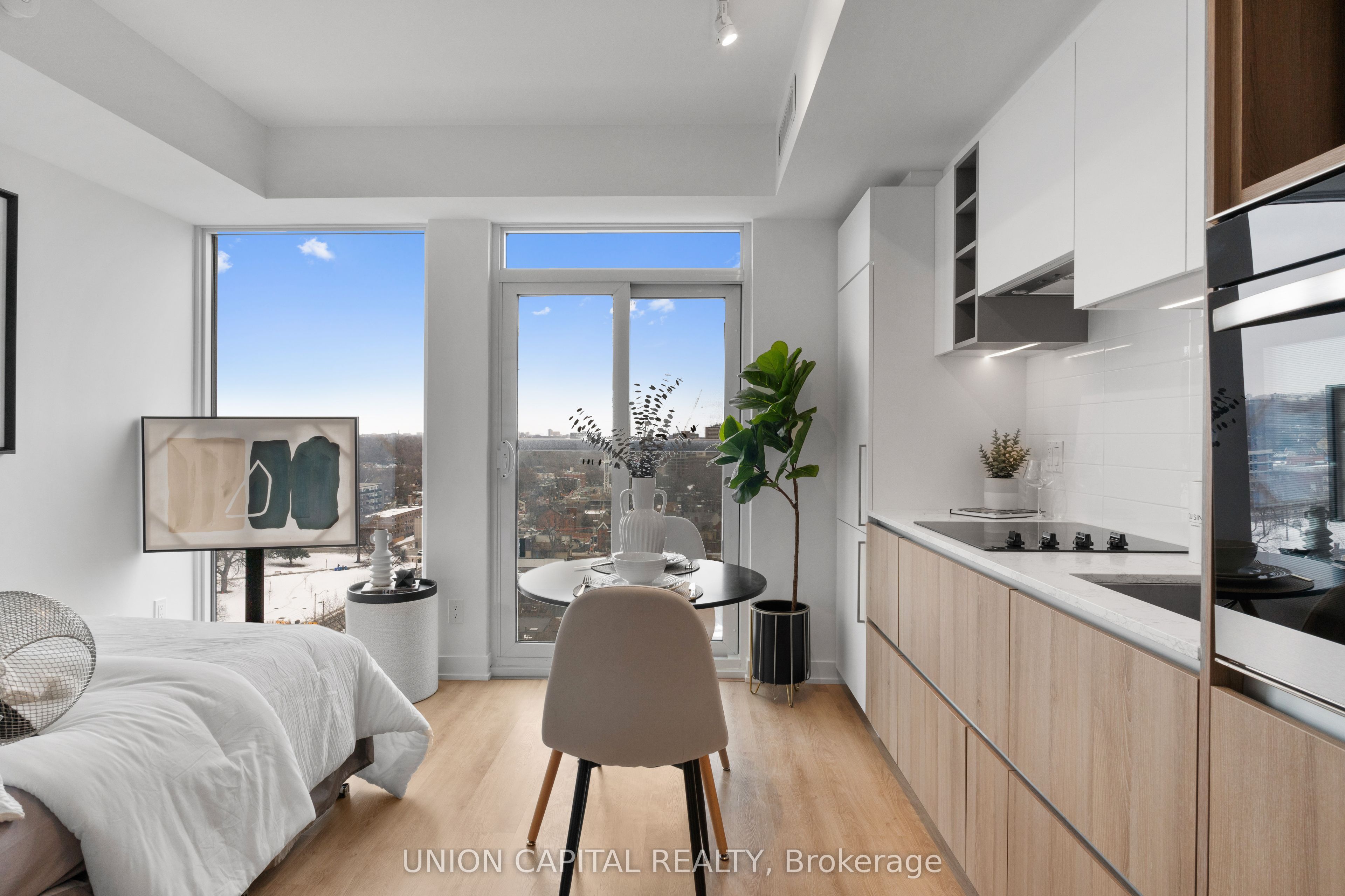 319 Jarvis Street 1612, Toronto, ON M5B 0C8
