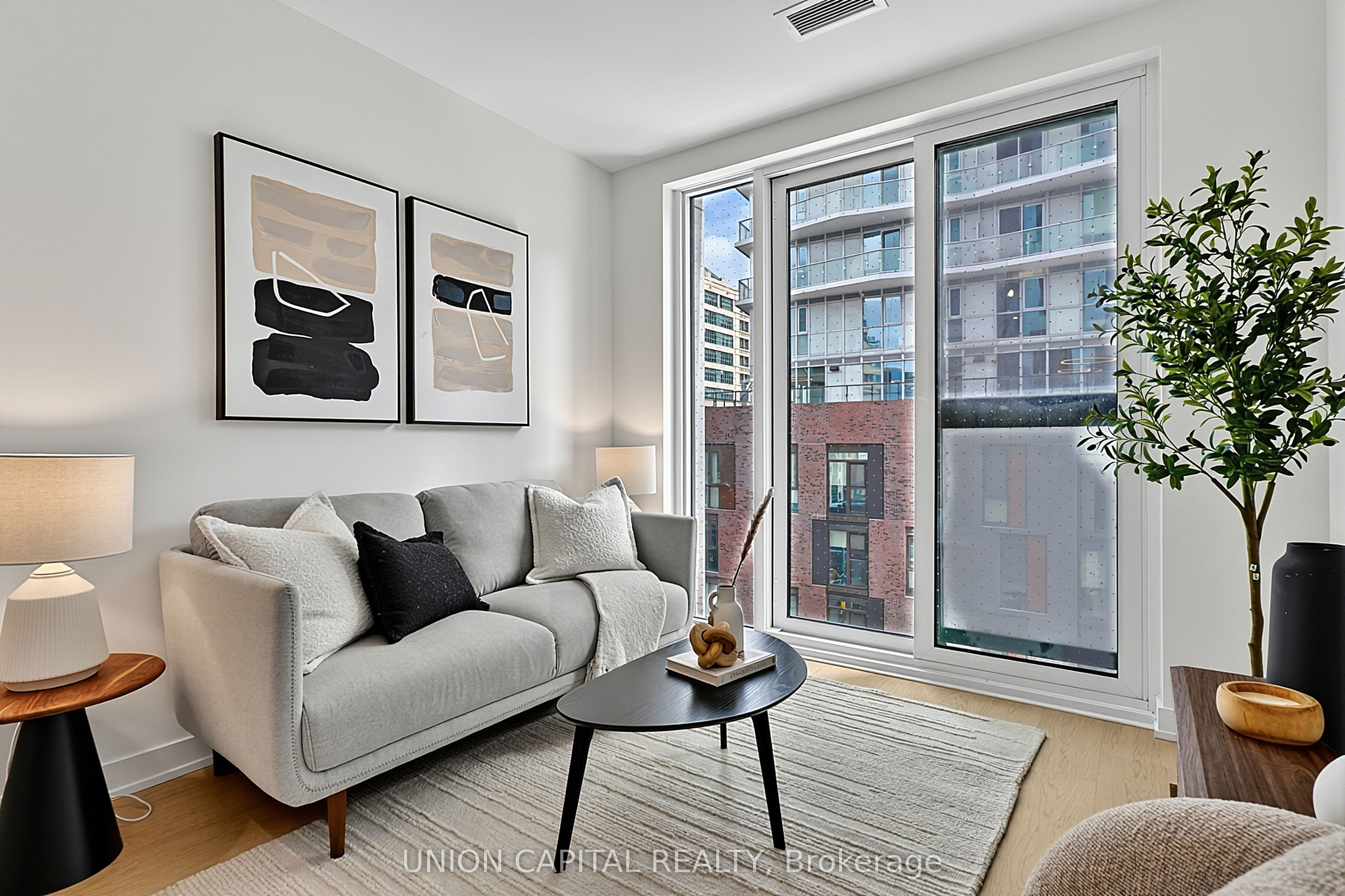 252 Church Street 507, Toronto, ON M5B 0E6 photo 2