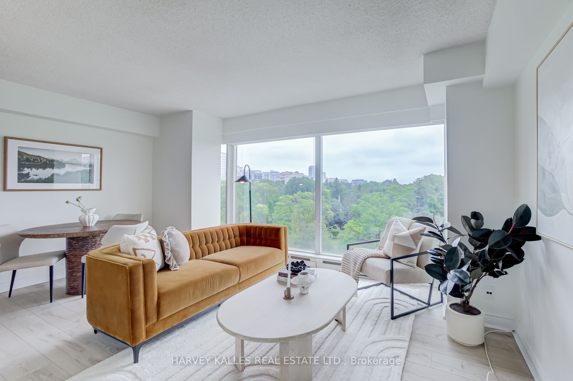 97 Lawton Boulevard 601, Toronto, ON M4V 1Z6
