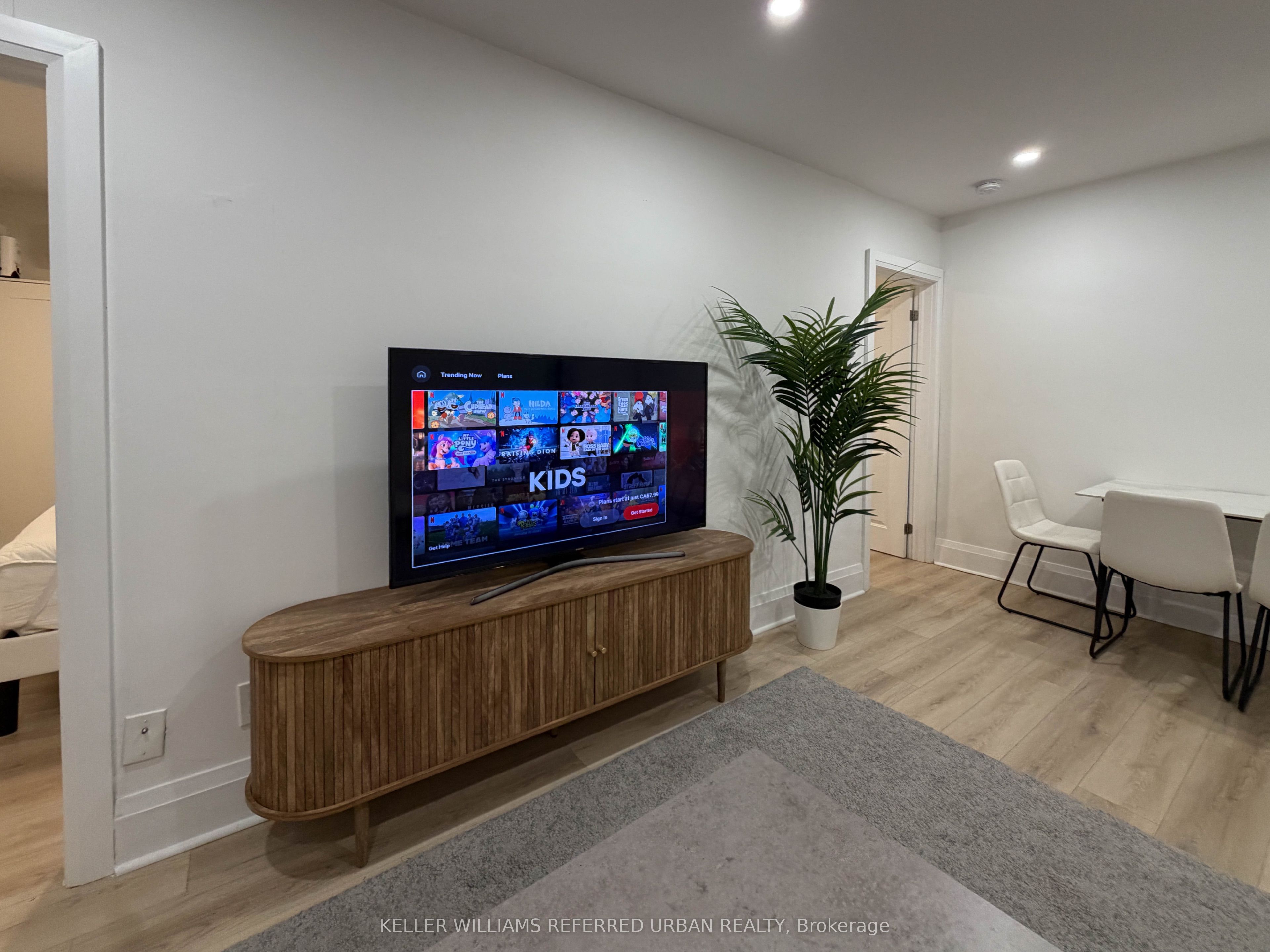 823 Millwood Road 6, Toronto, ON M4G 1W3 photo 5