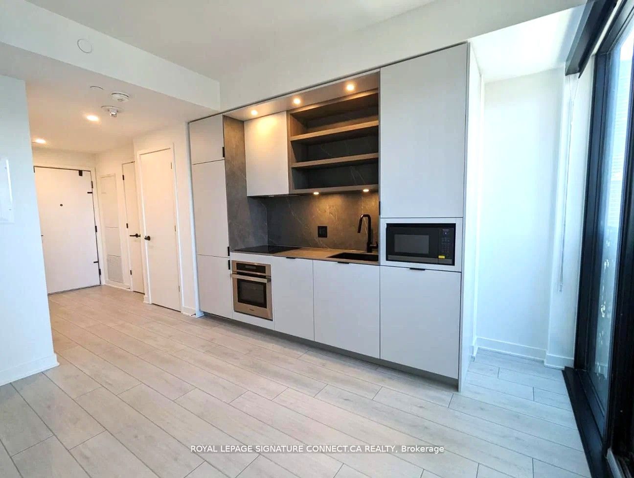 55 Charles Street E 1411, Toronto, ON M4Y 0J1 photo 2