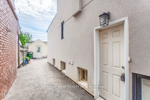 63 Belvidere Avenue Basement, Toronto, ON M6C 1P8 photo 2