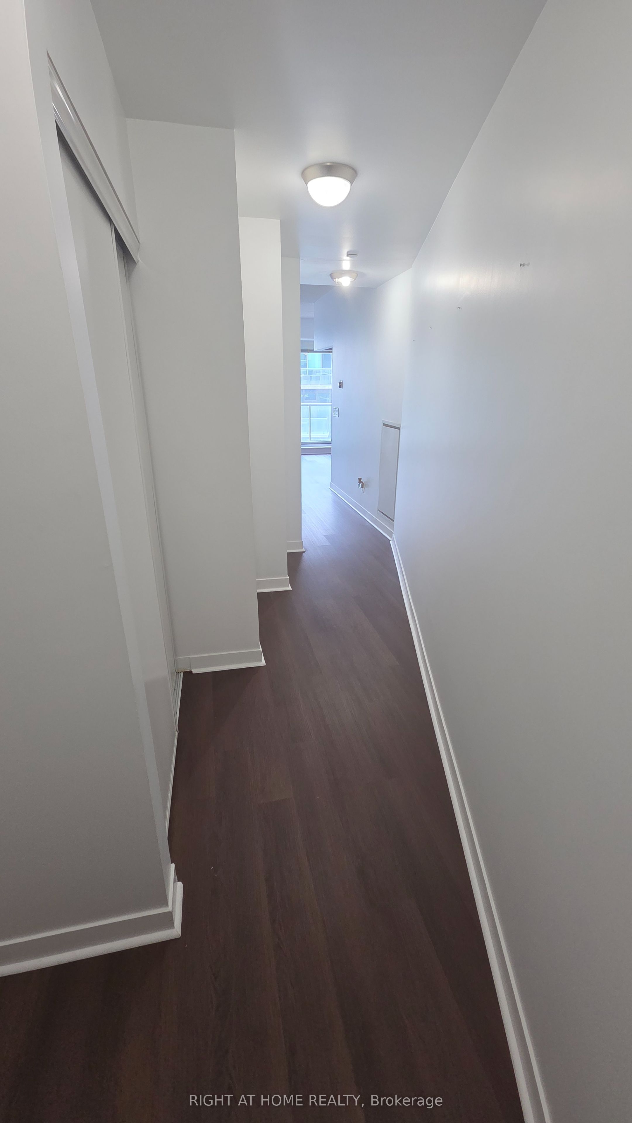 51 East Liberty Street 1916, Toronto, ON M6K 3P8 photo 2