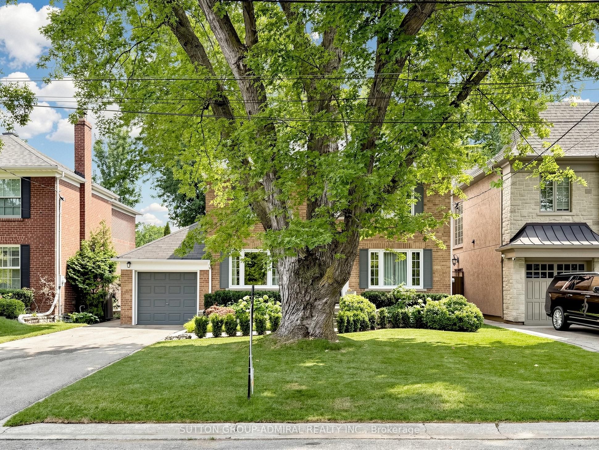 11 Marchwood Drive, Toronto, ON M3H 1J7