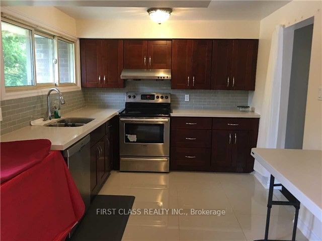 17 Harnworth Drive, Toronto, ON M2H 3C1 photo 2