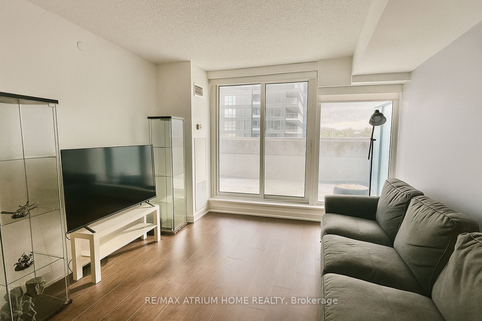 72 Esther Shiner Boulevard 320, Toronto, ON M2K 0C4 photo 4
