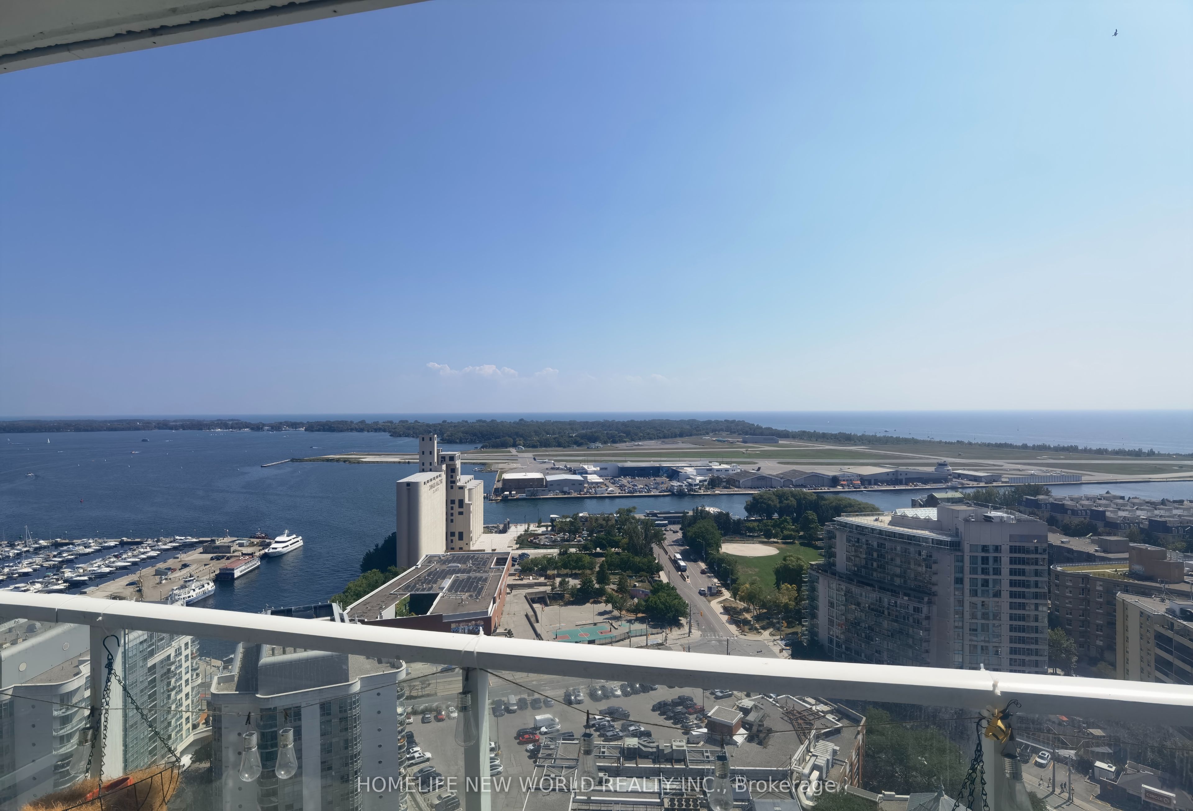 17 Bathurst Street 3002, Toronto, ON M5V 0N1