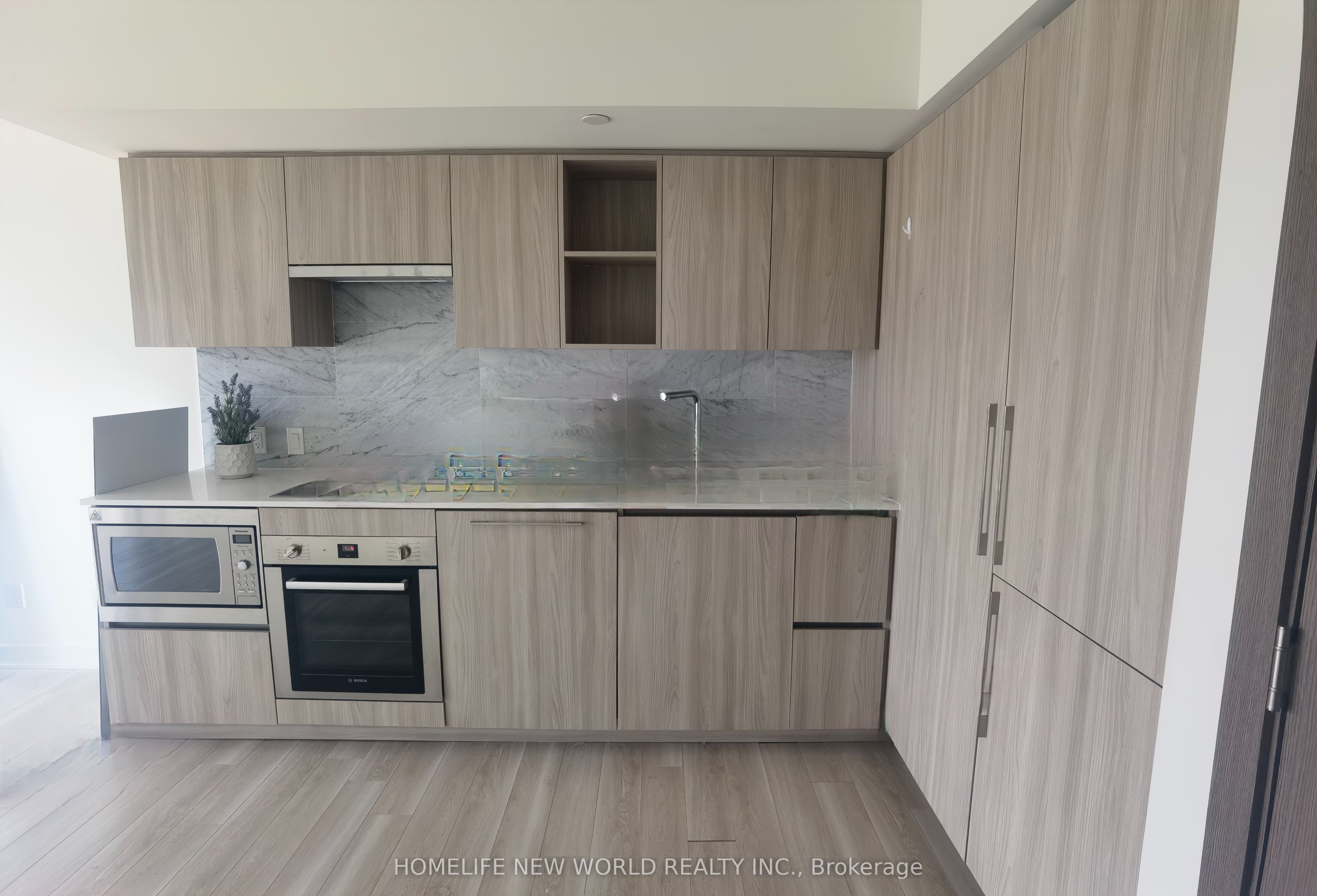 17 Bathurst Street 3002, Toronto, ON M5V 0N1 photo 3